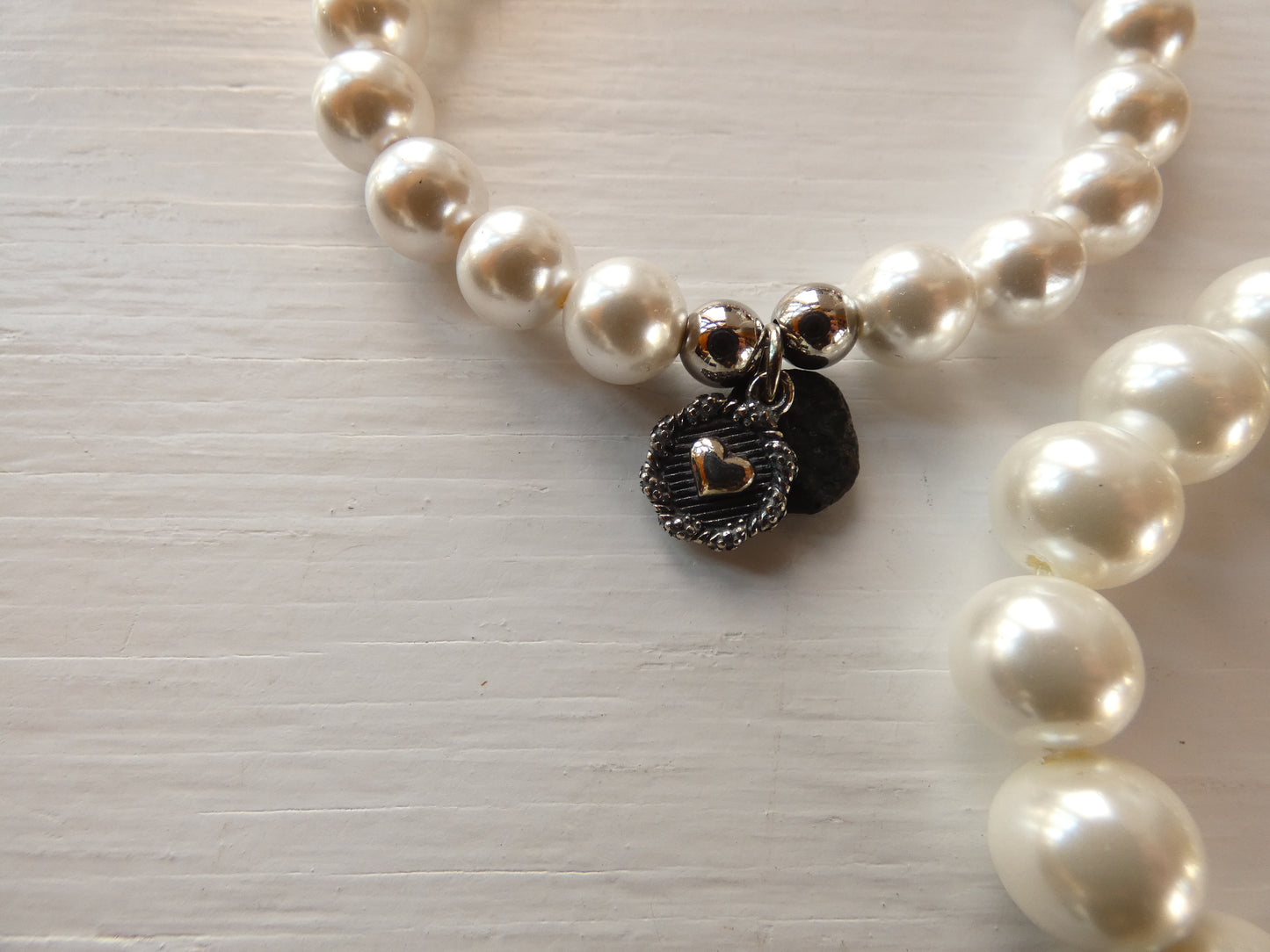 Shell Pearl Lakeshore Rock Pendant Bracelet Set