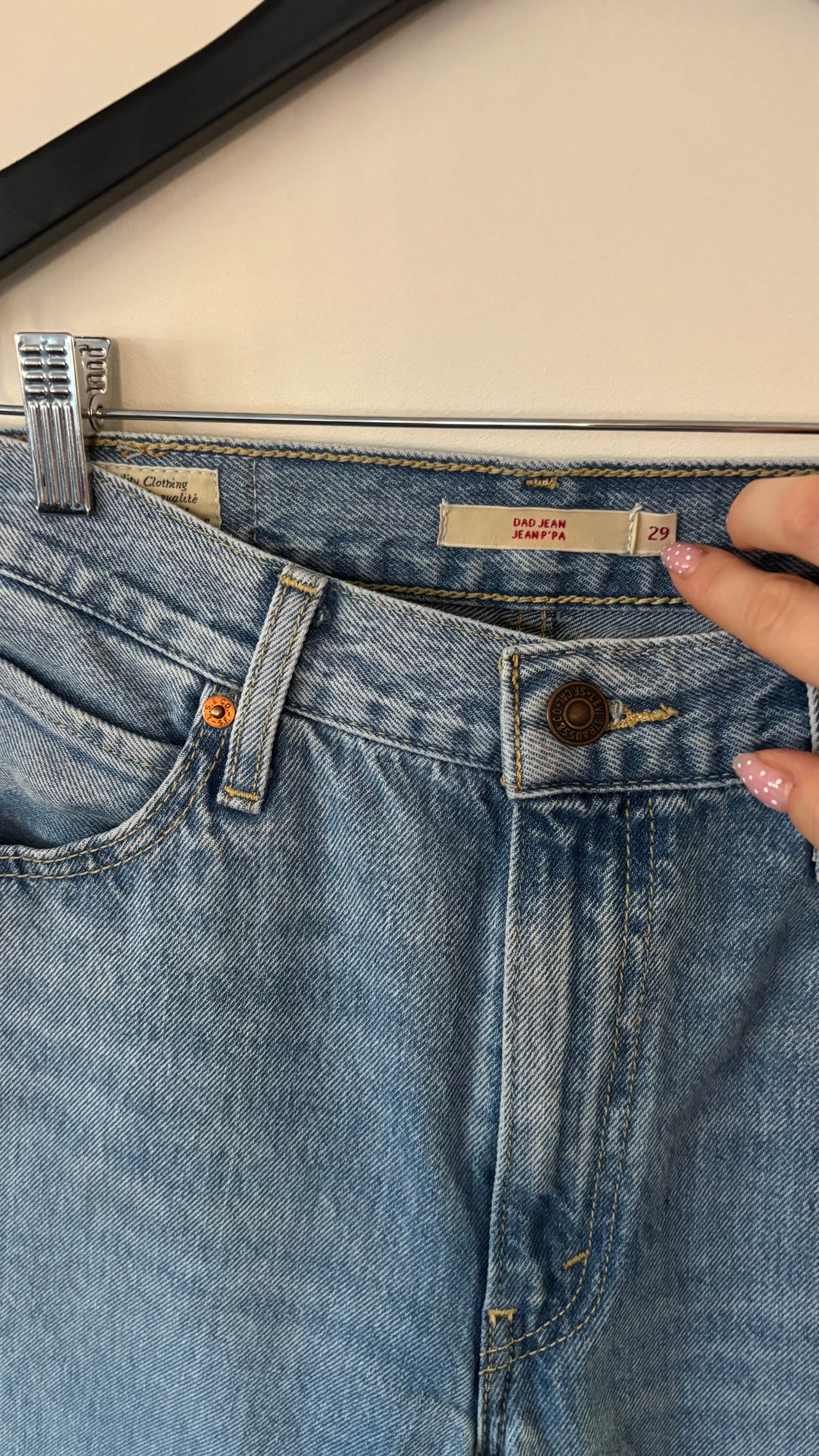 Levi's Light Wash Dad Jeans | 29 (N26S20)