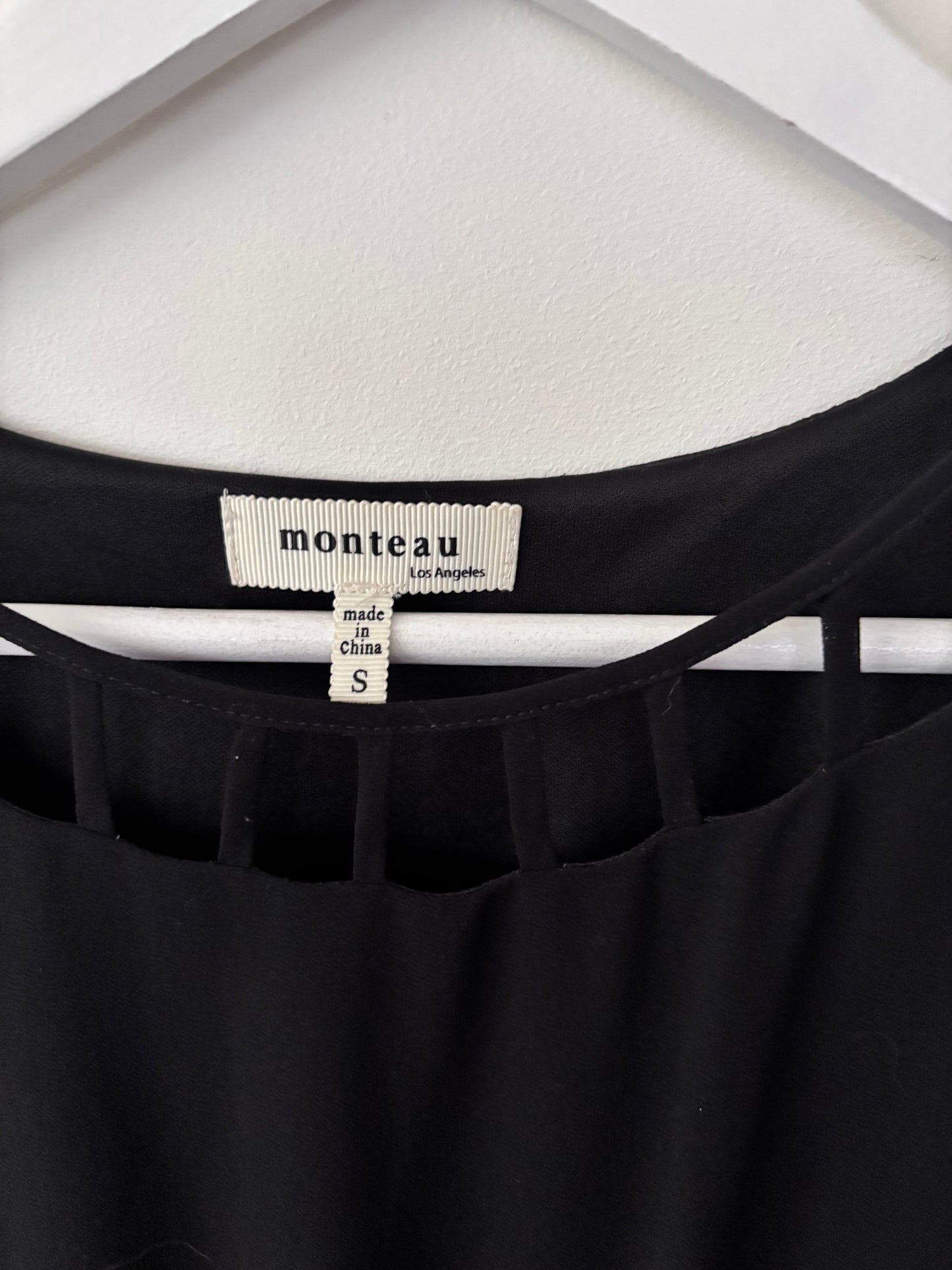 Monteau Cutout Neckline Dress | Sz Small