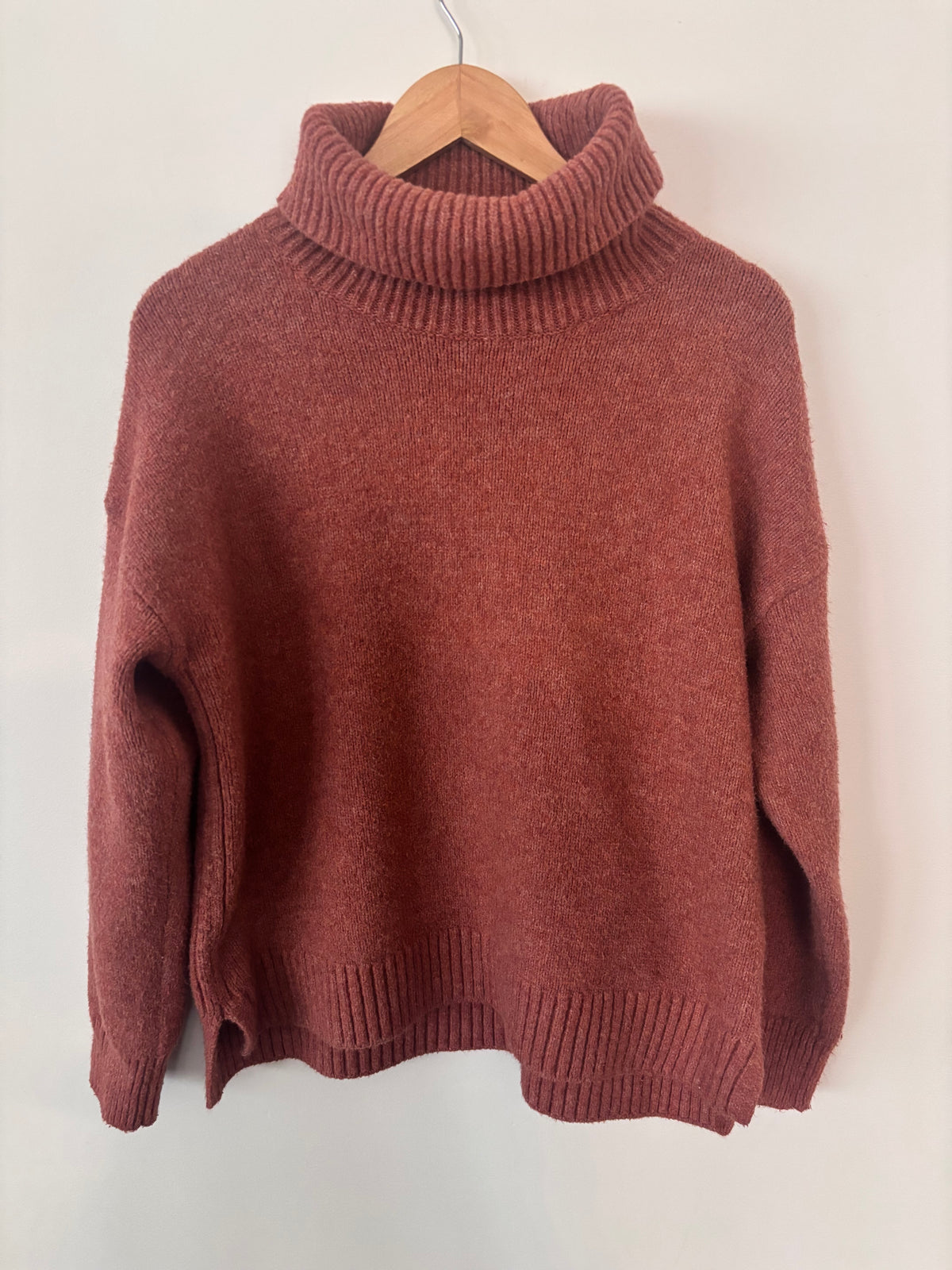 Denver Hayes Turtleneck | Sz Large