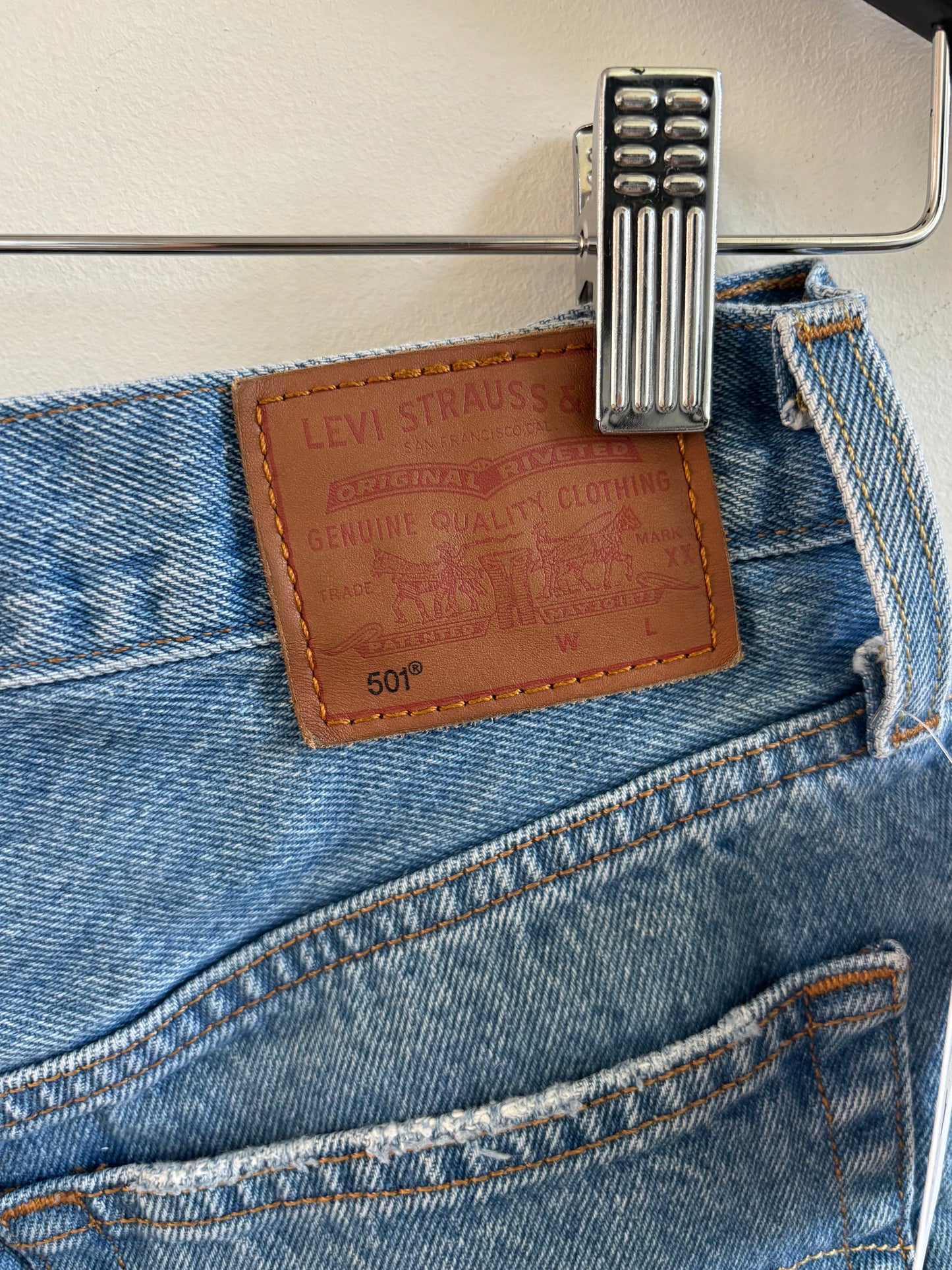 Levi 501 Classic Shorts Medium Blue | 27