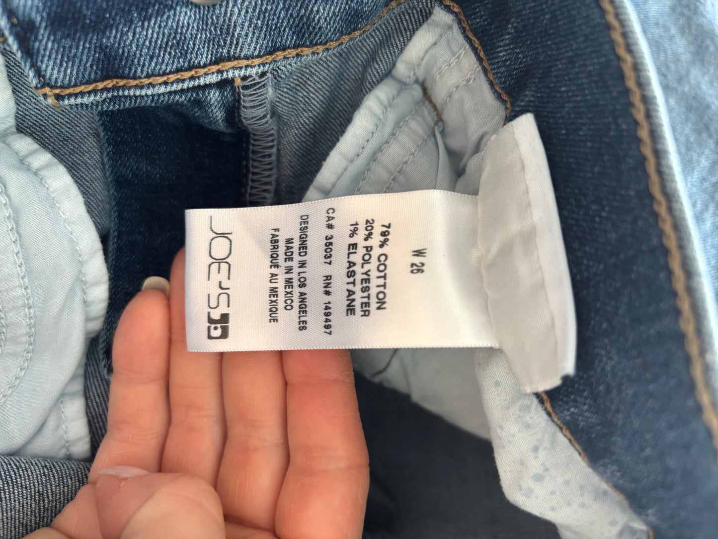 *Joes Jeans Bobby Tapered Boyfriend Denim | 26
