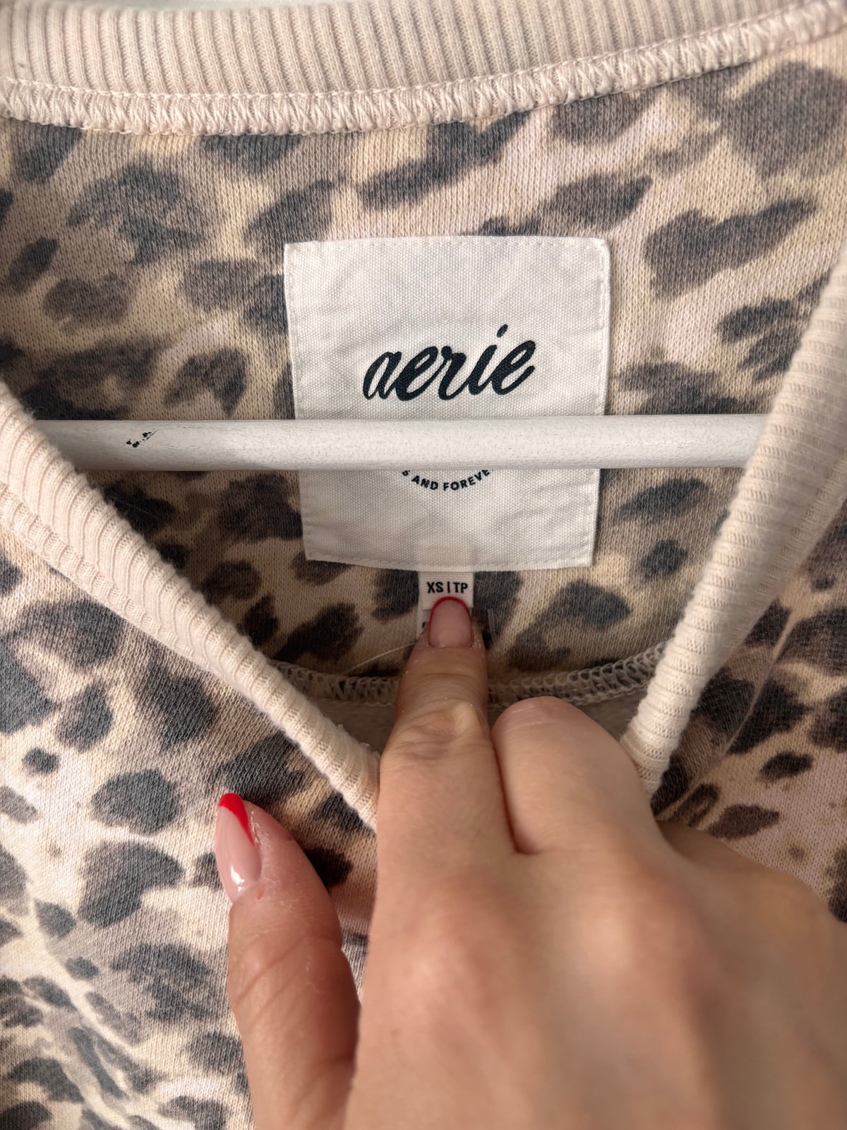 Aerie Animal Print Crewneck Sweater | Sz XS (very oversized)