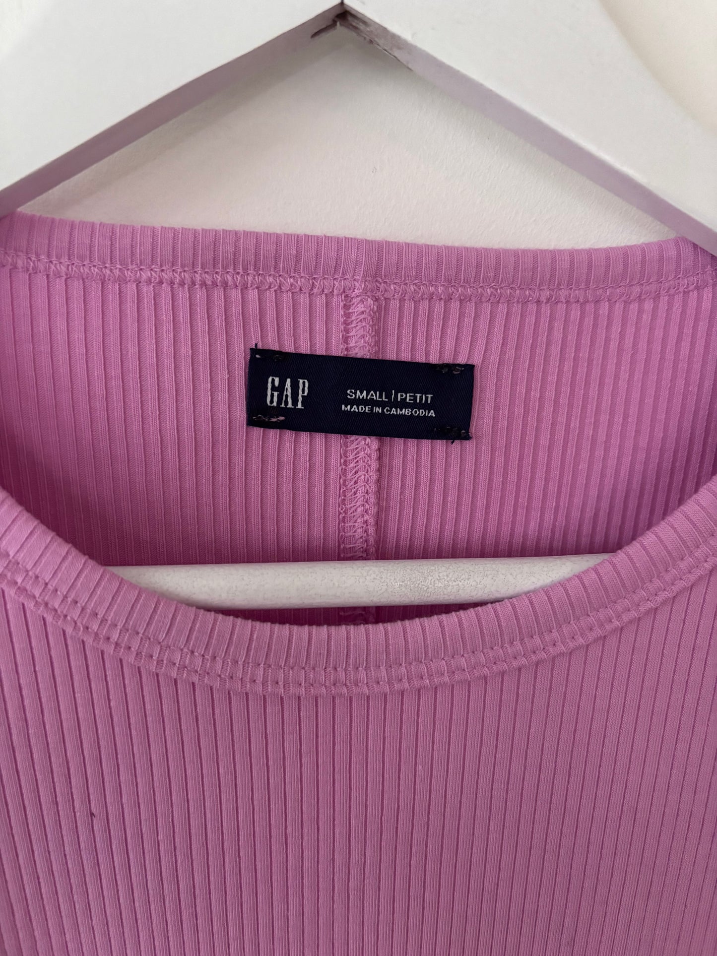 Gap NWT Pink Ribbed Crewneck Top | Sz Small
