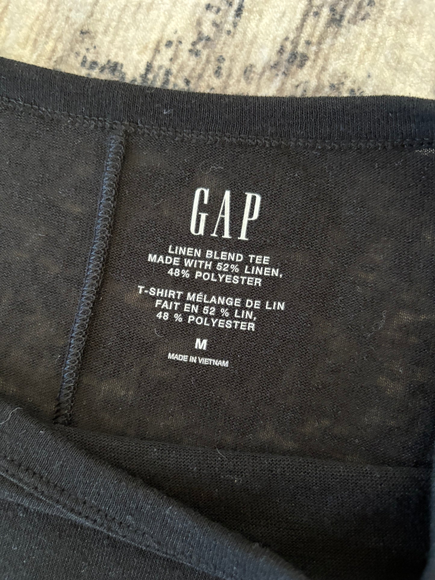 Gap Linen Blend Long Sleeve Black Modern Tee in Black | Large (N72N19)