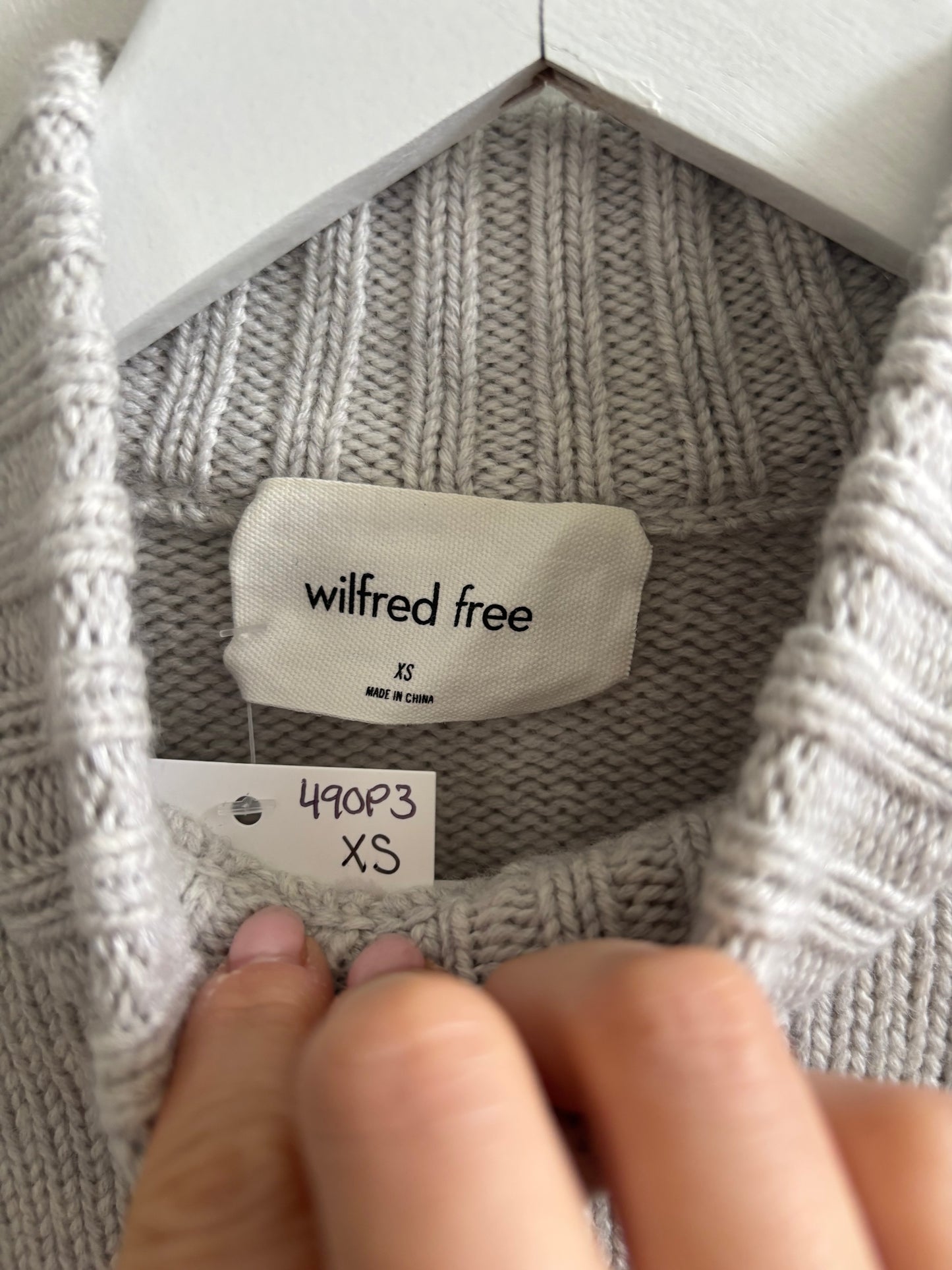 Wilfred/Aritzia Cropped Wool Turtleneck Sweater | XS (would fit sz small)