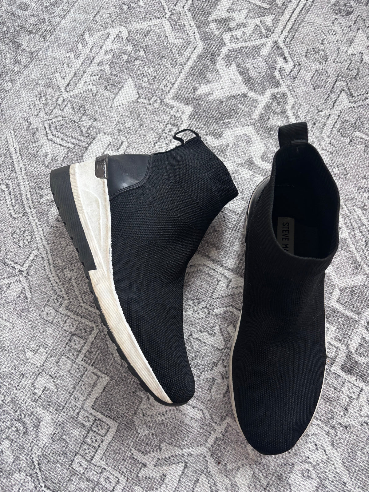 Steve Madden Black Sock Sneakers | Sz 9