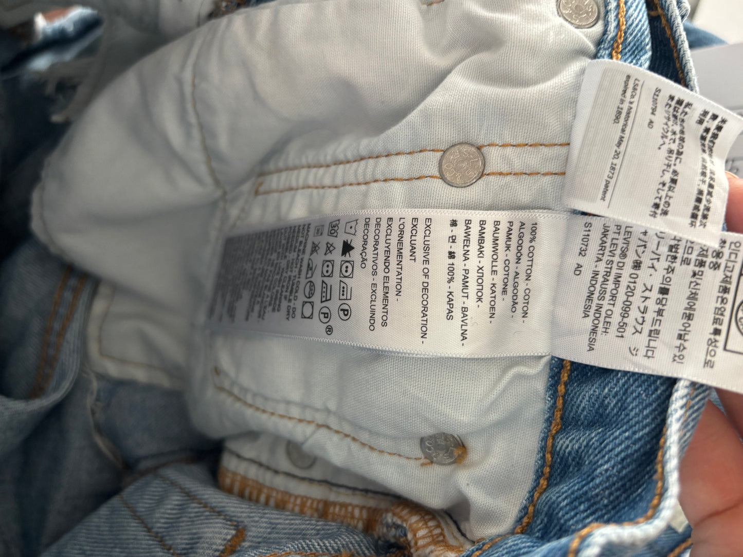 Levi 501 Classic Shorts Medium Blue | 27