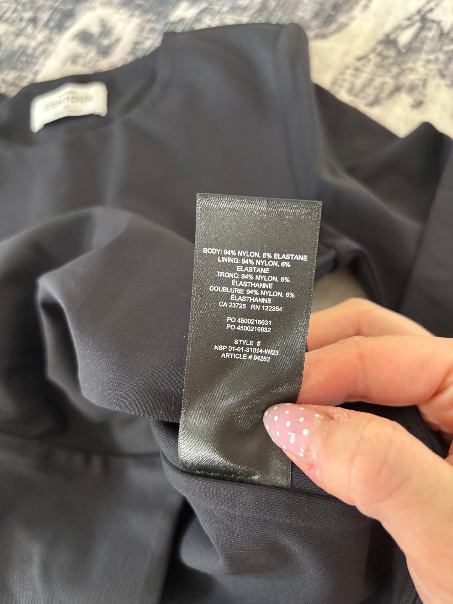 Aritzia / Babaton Contour Long Sleeve in Black | XS (N120TF2)