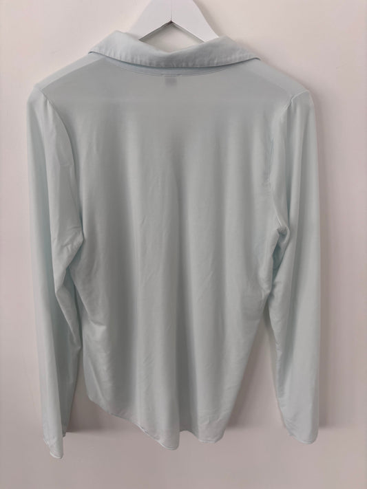 Wilfred Pose Hip Length Button Down in Light Blue | Sz Large (M110B11)