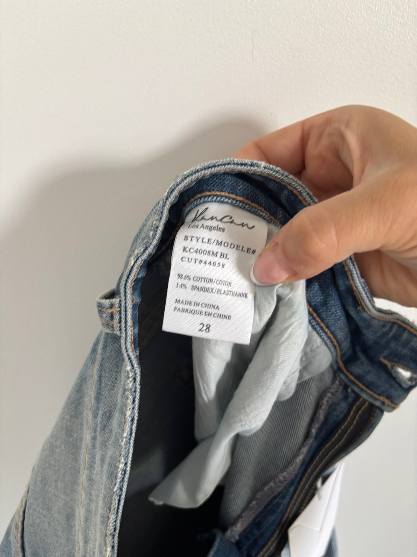 Kancan NWT Straight Leg Distressed Denim | 29