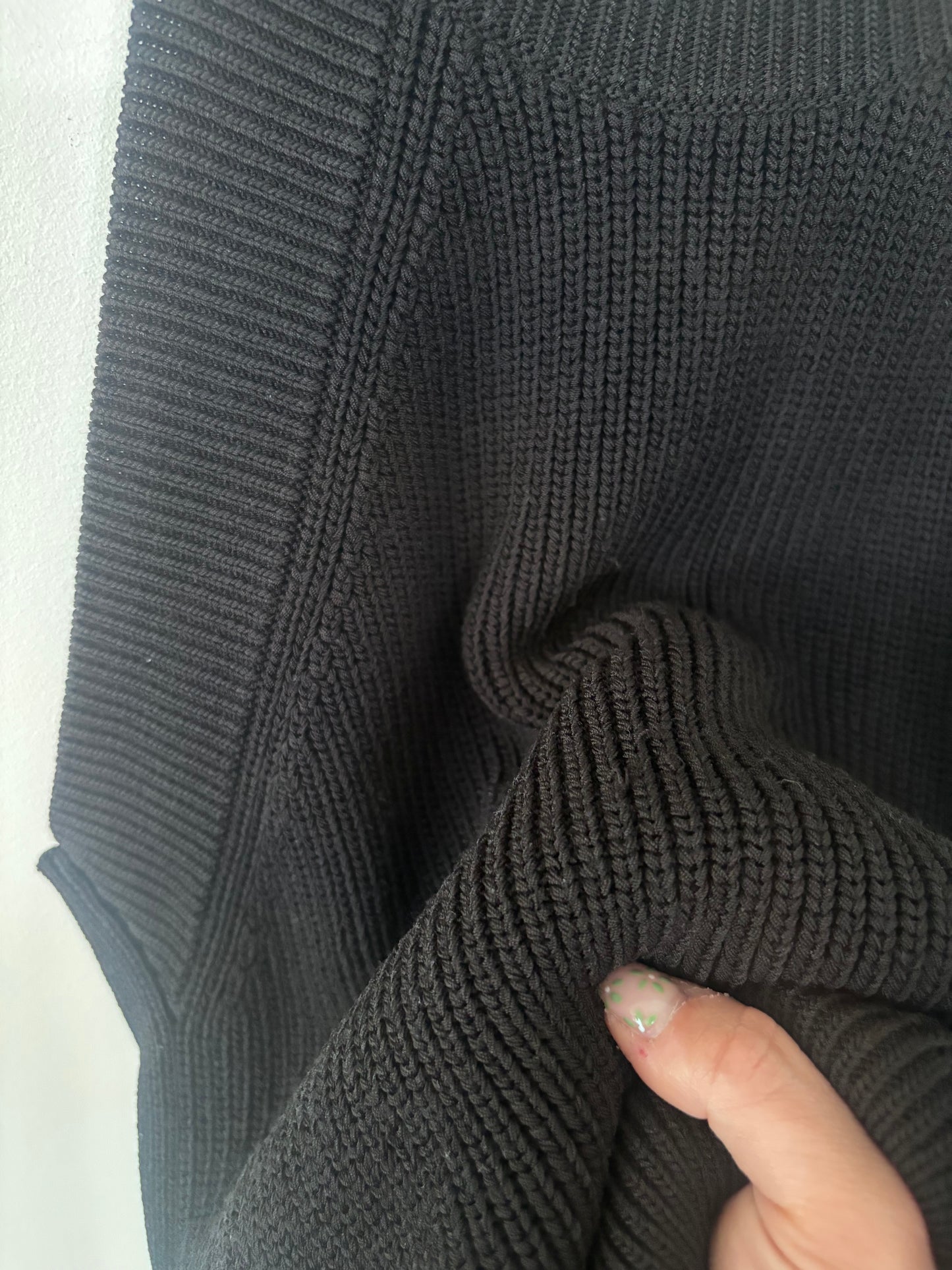 Wilfred Crevier Knit Ribbed Sleeveless Top in Black | Sz Medium