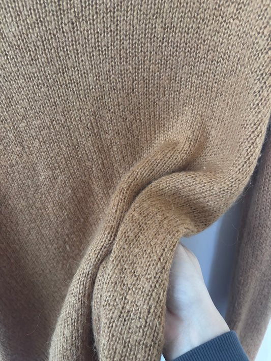 H&M Camel Soft Lightweight Crewneck | Sz Medium
