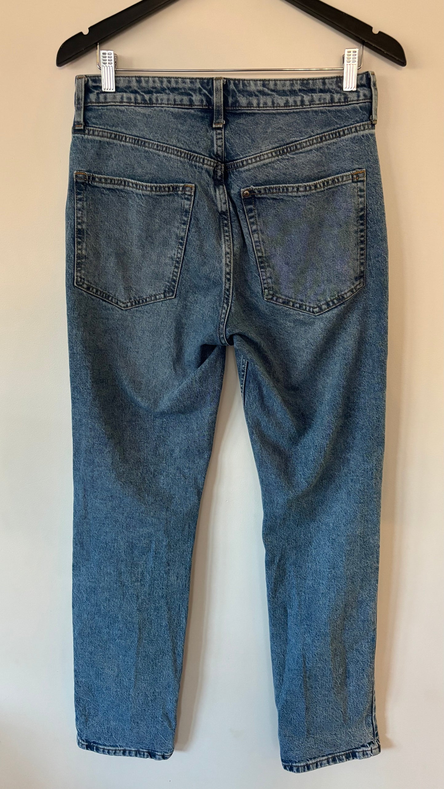H&M Vintage HR Straight Jeans (Light/Med Wash) | Sz 8 (N28S20)