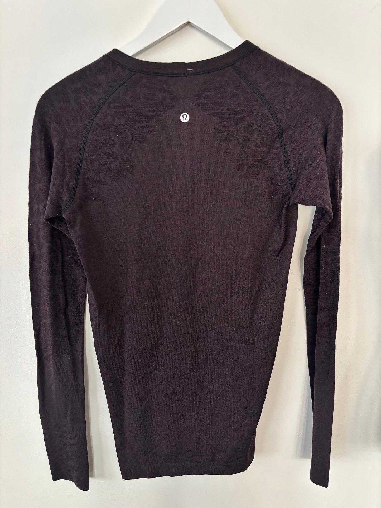Lululemon Dark Purple/Black Swiftly Tech Long Sleeve Crewneck | Sz 8 (J03C3)