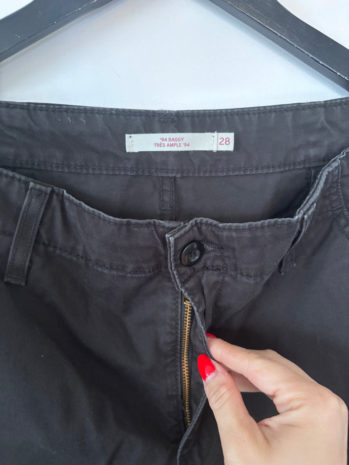Levi's '94 Baggy Cargo Pants in Black | Sz 28