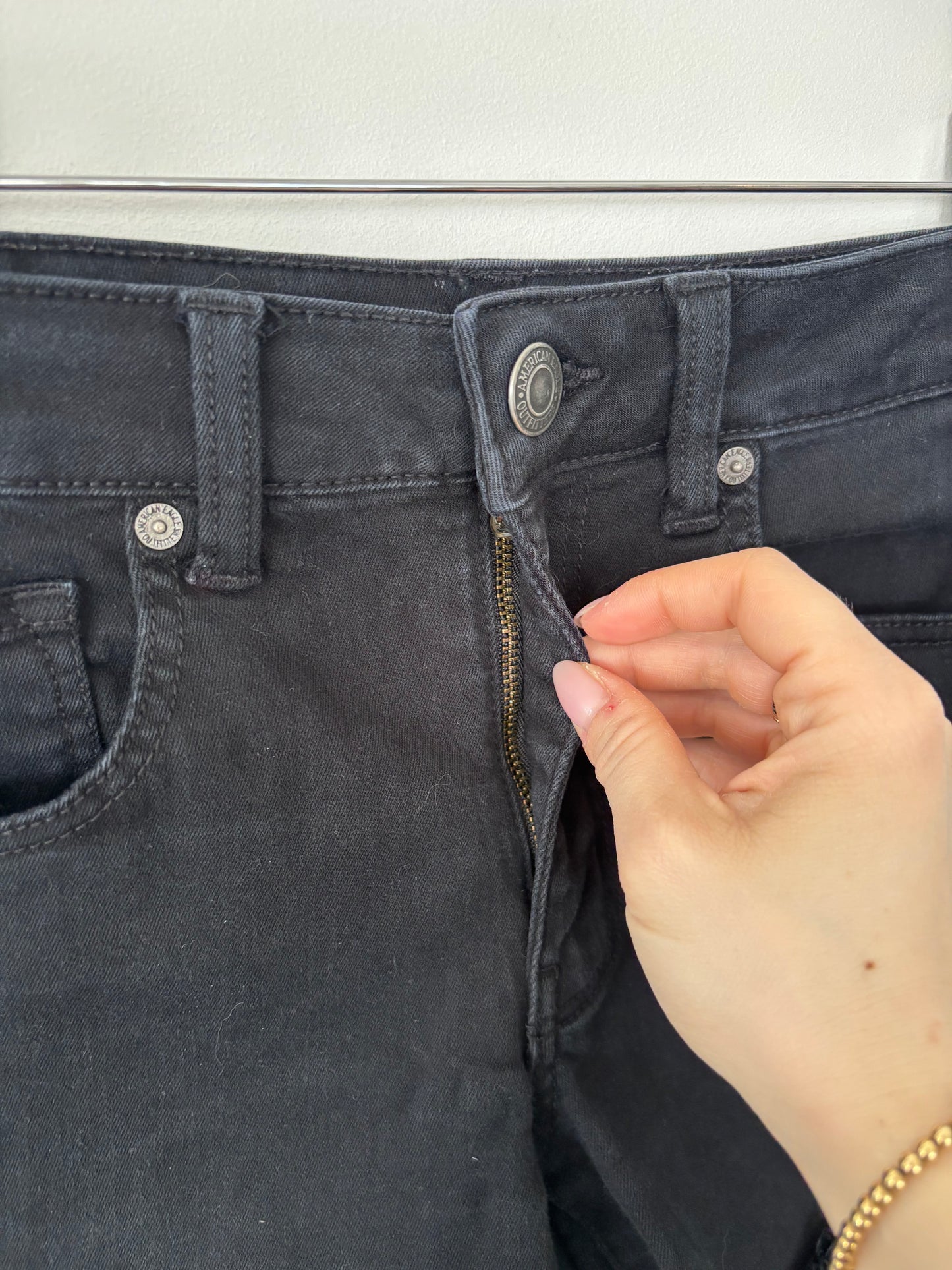 American Eagle Black High Rise Shortie | Sz 6 (small fit)
