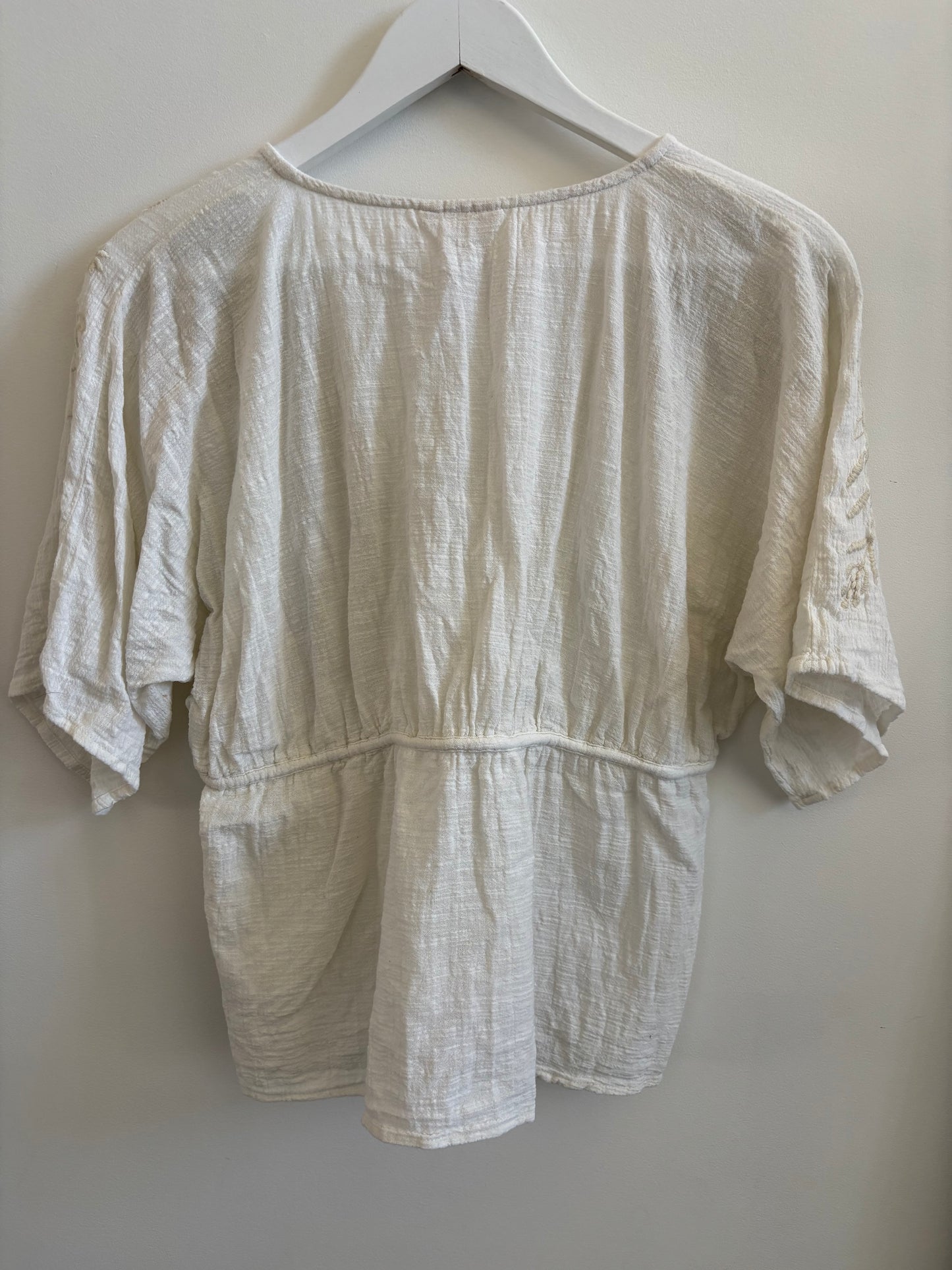 White Crow Embroidery Detailed Blouse| Small Oversized (O67M10)