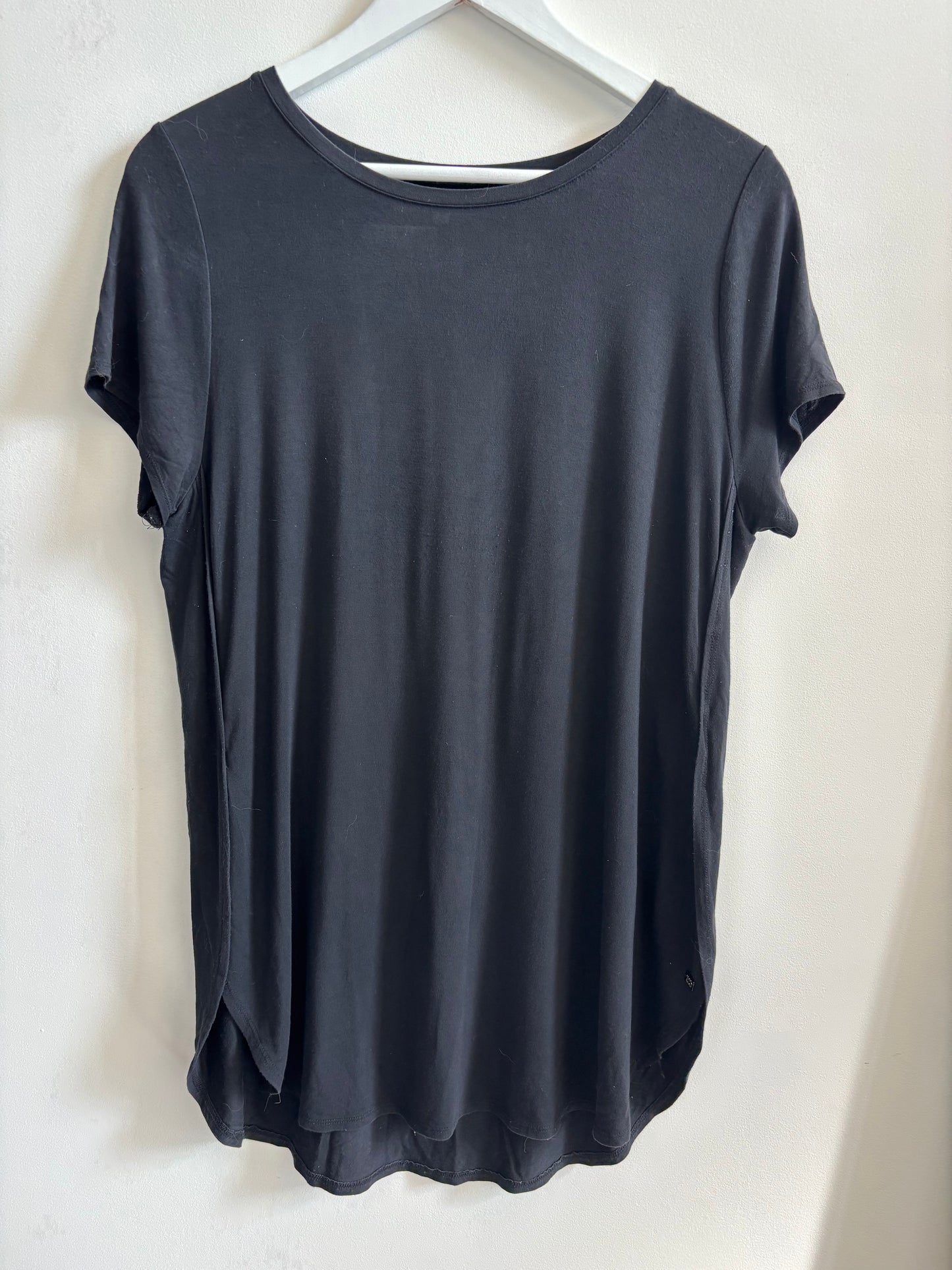 Monk & Lou / Plenty Black Top with Side Slits | Medium