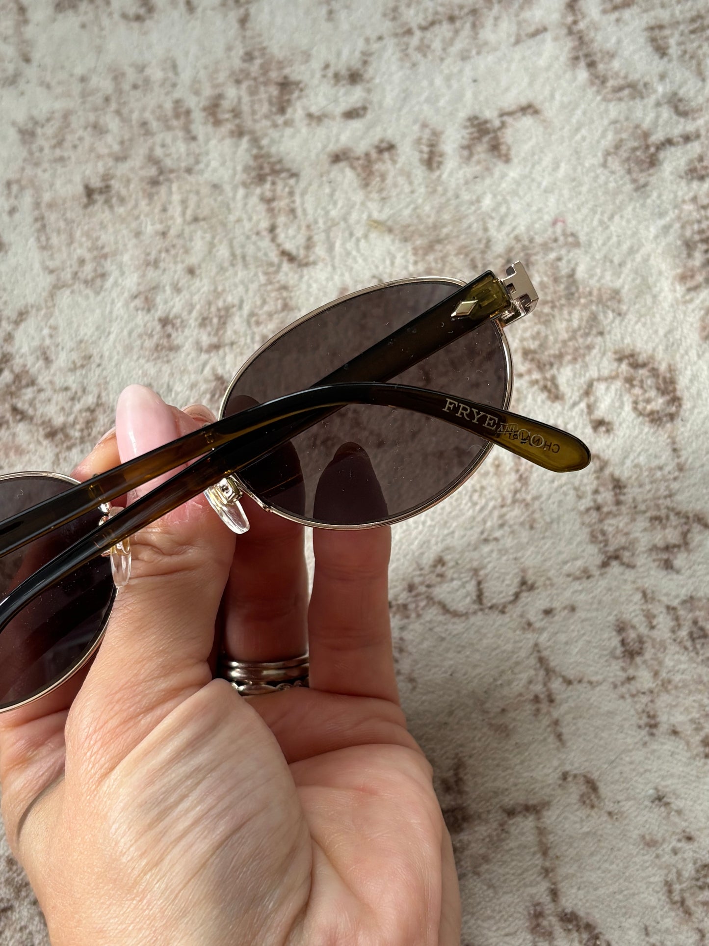 NWOT Frye & Co. Oval Sunglasses