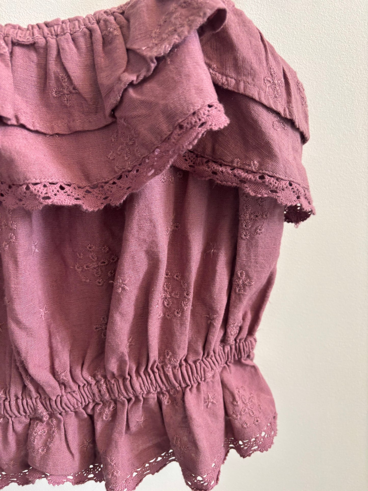 NWT American Eagle Ruffle Eyelet Top | Medium