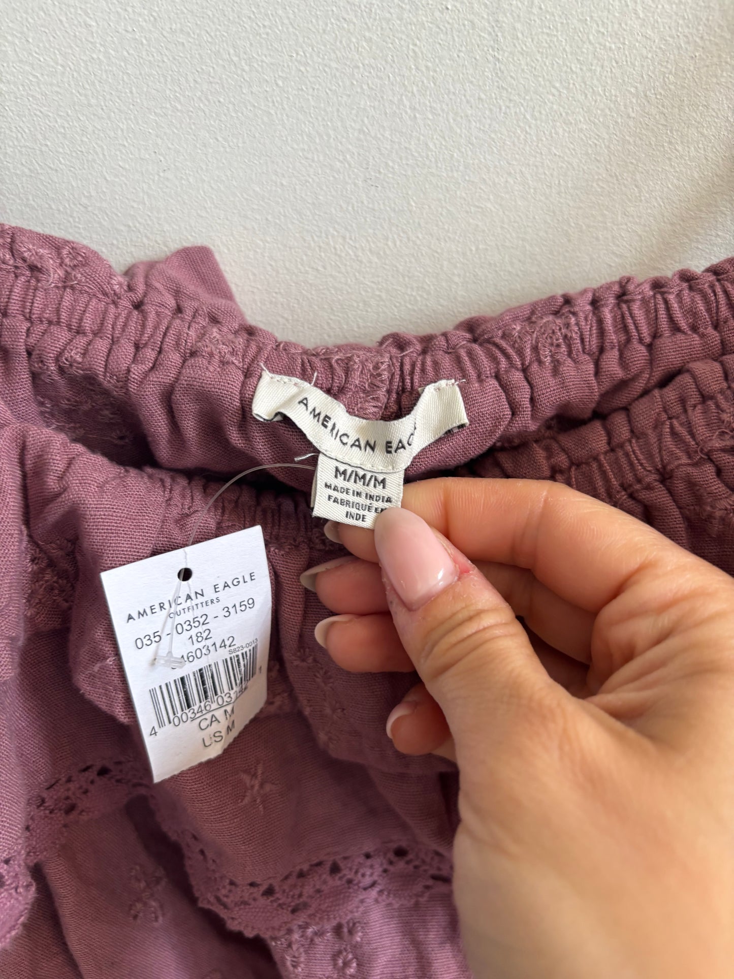 NWT American Eagle Ruffle Eyelet Top | Medium