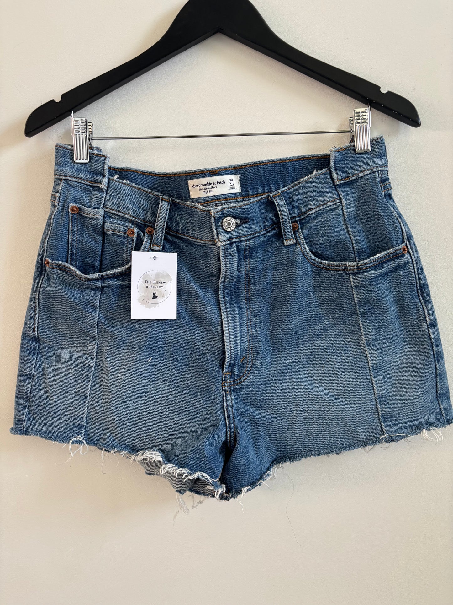Abercrombie Mom High Rise Shorts | 30
