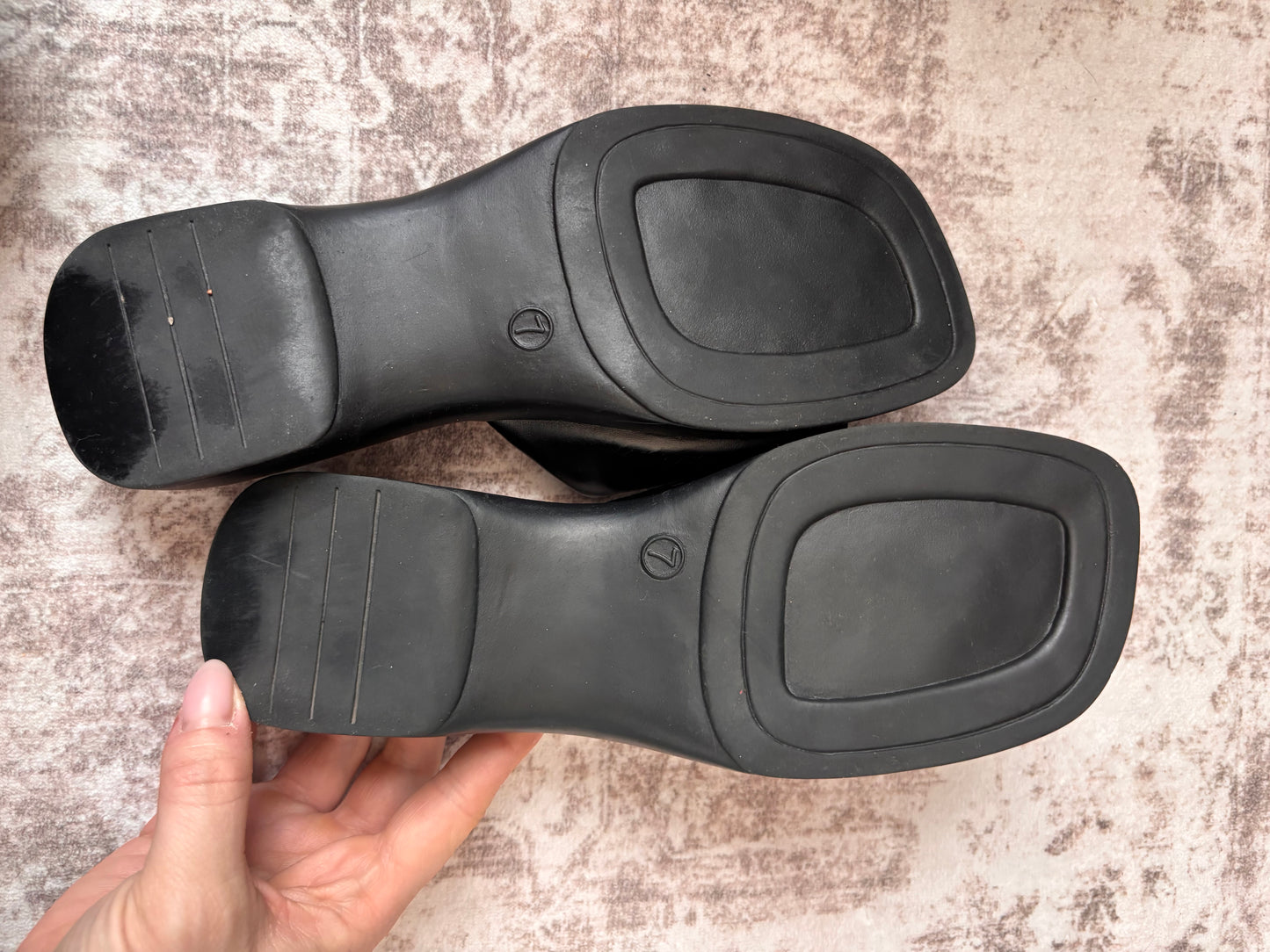 Gloria Vanderbilt Vintage 90s Style Low Platform Sandals | Sz 7.5