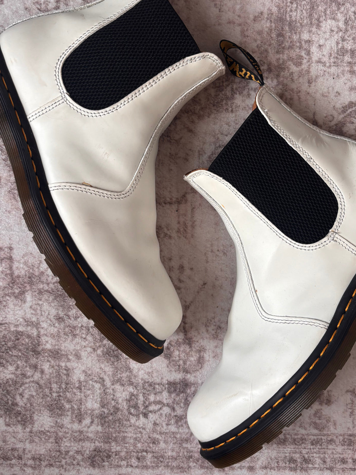 Dr. Martens Unisex Leather Chelsea Boots in White | Sz 10