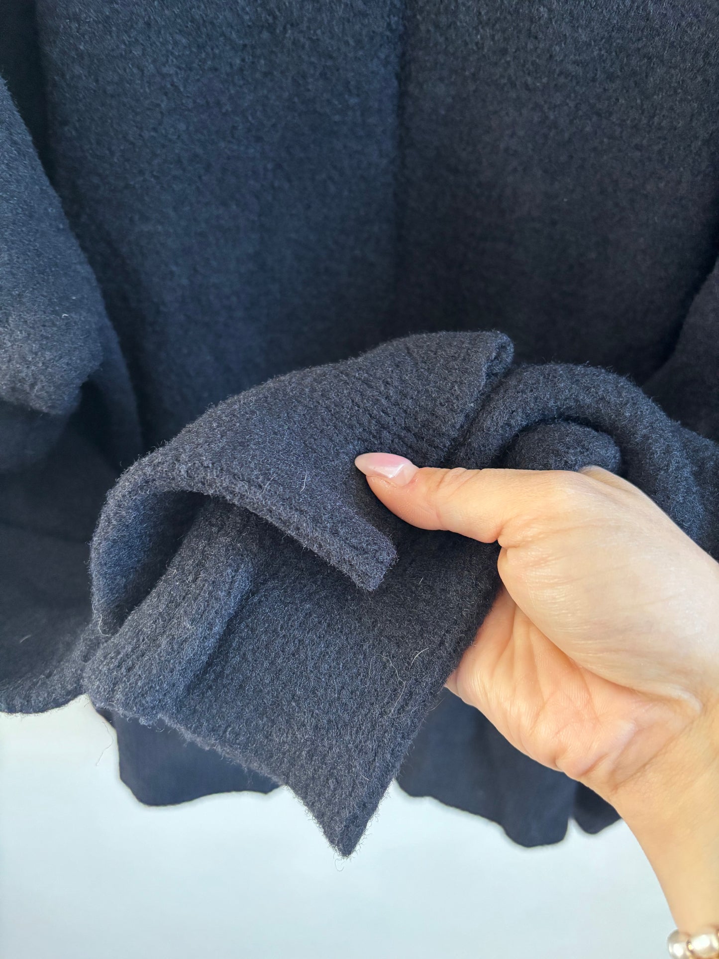 Wilfred Free / Aritzia High Neck Hush Pullover in Black | XL (O98P3)