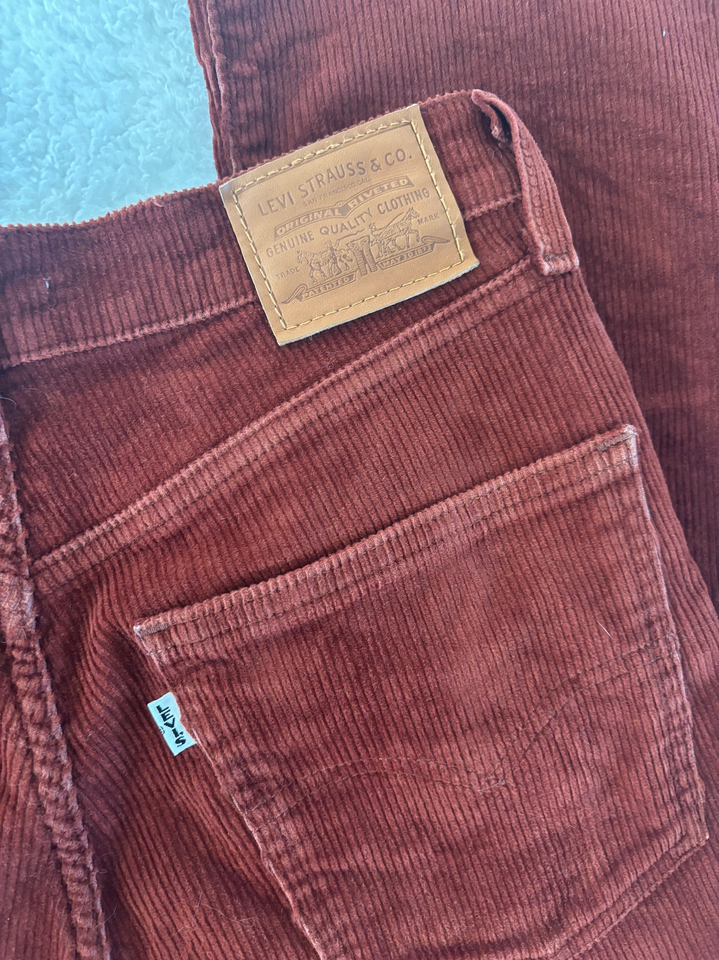 Levi's 70s High Flare Corduroy Pants | 28 (O72M10)
