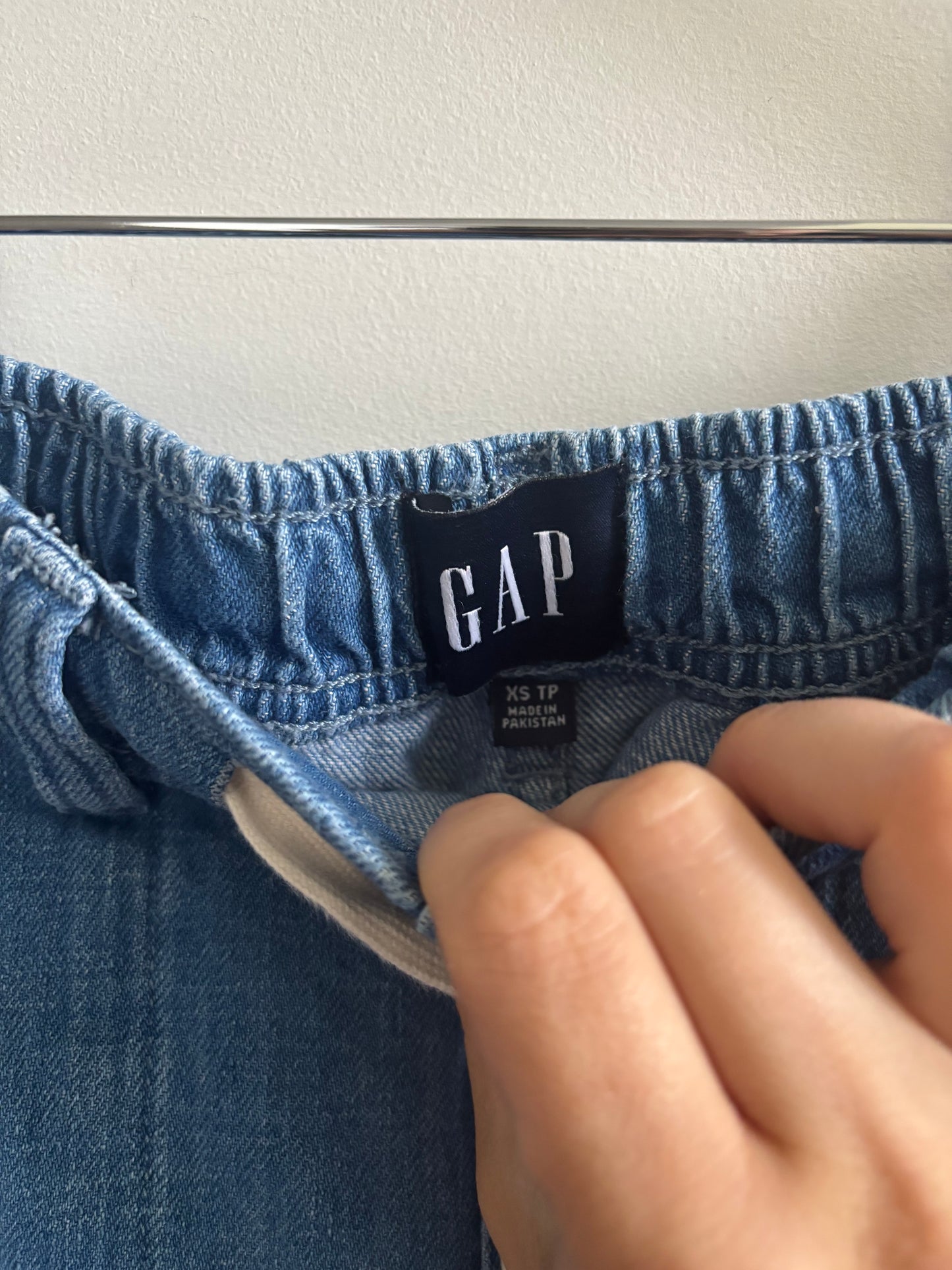 Gap Mid Rise Denim Utility Jeans | XS (relaxed fit)