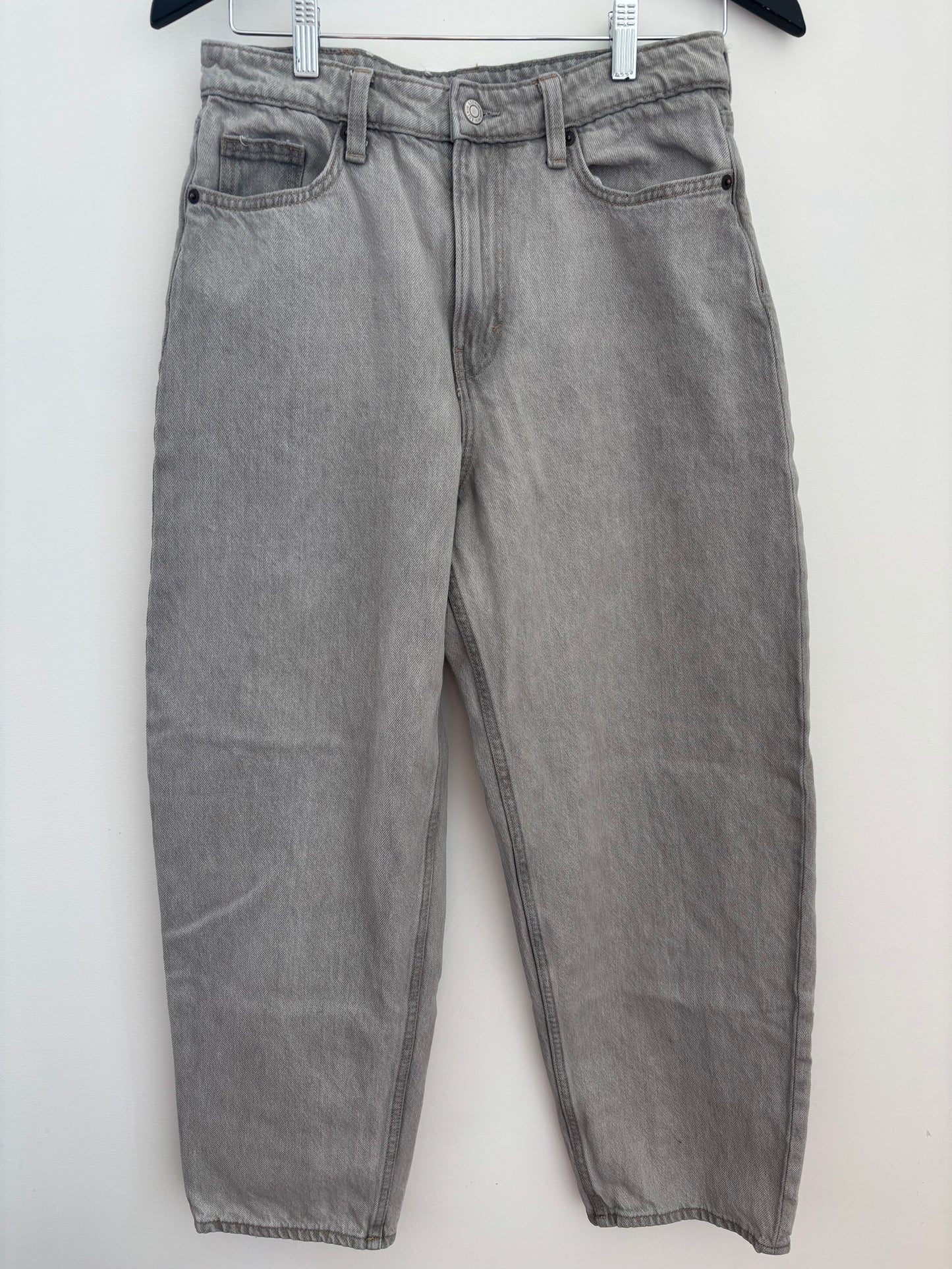 *H&M Greywash Barrel Jeans | size 4 (loose)