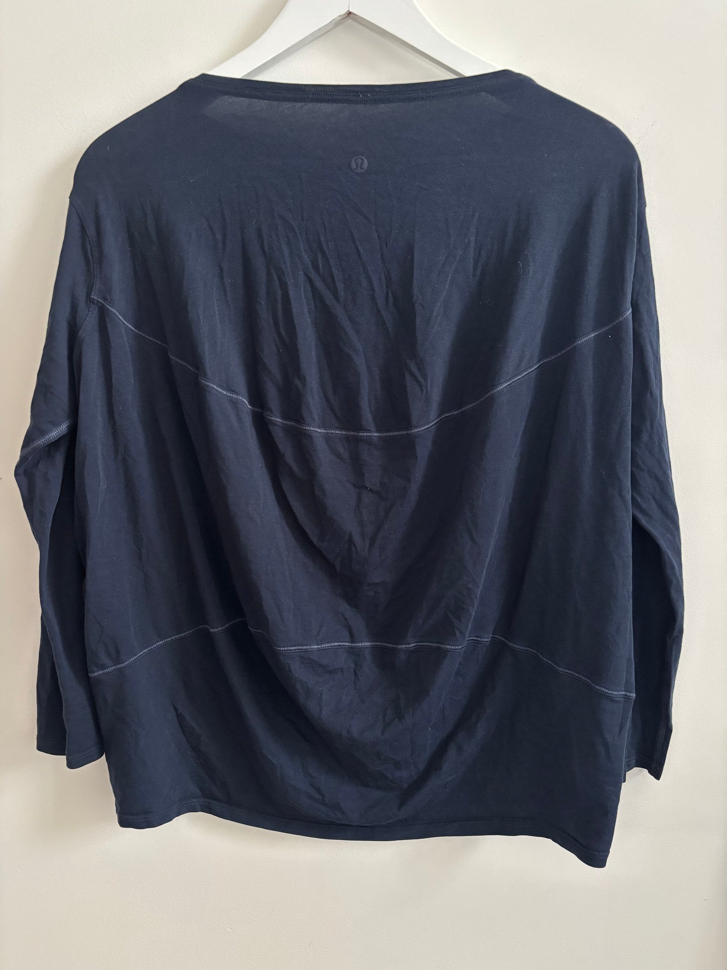 Lululemon Back in Action Long Sleeve | Small