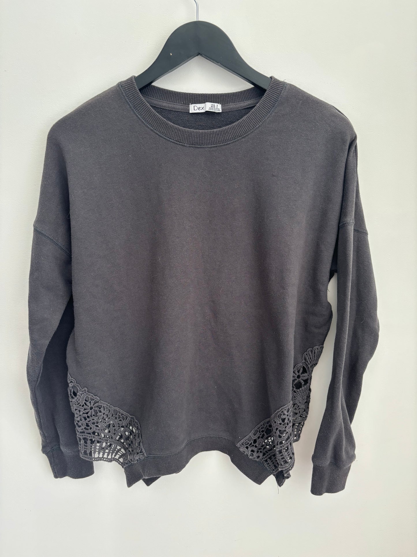 Dex Lace Crochet Hem Crewneck Grey | Small (Oversized)