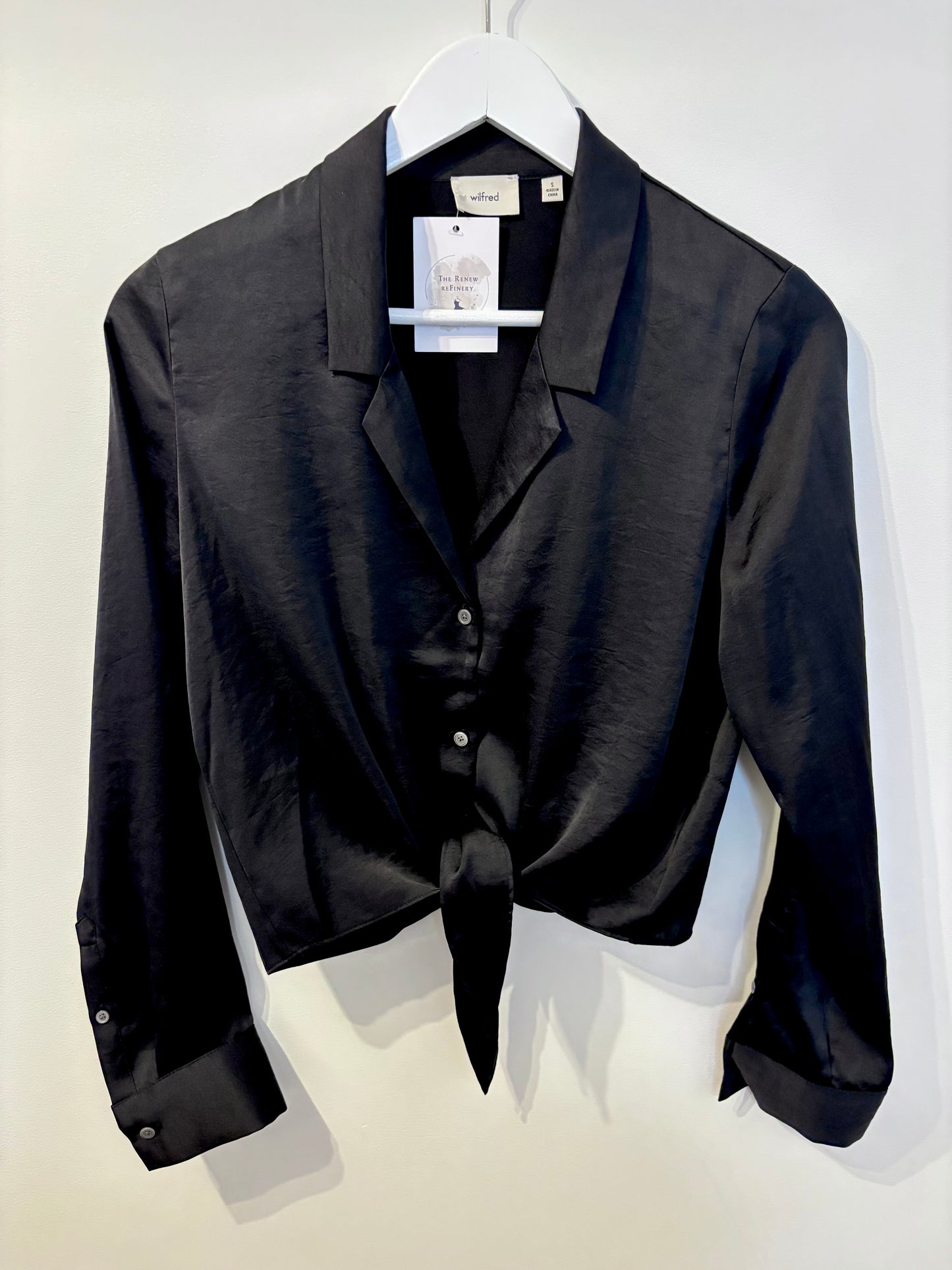 Wilfred / Aritzia Peaufiner Black Satin Tie Blouse | Small