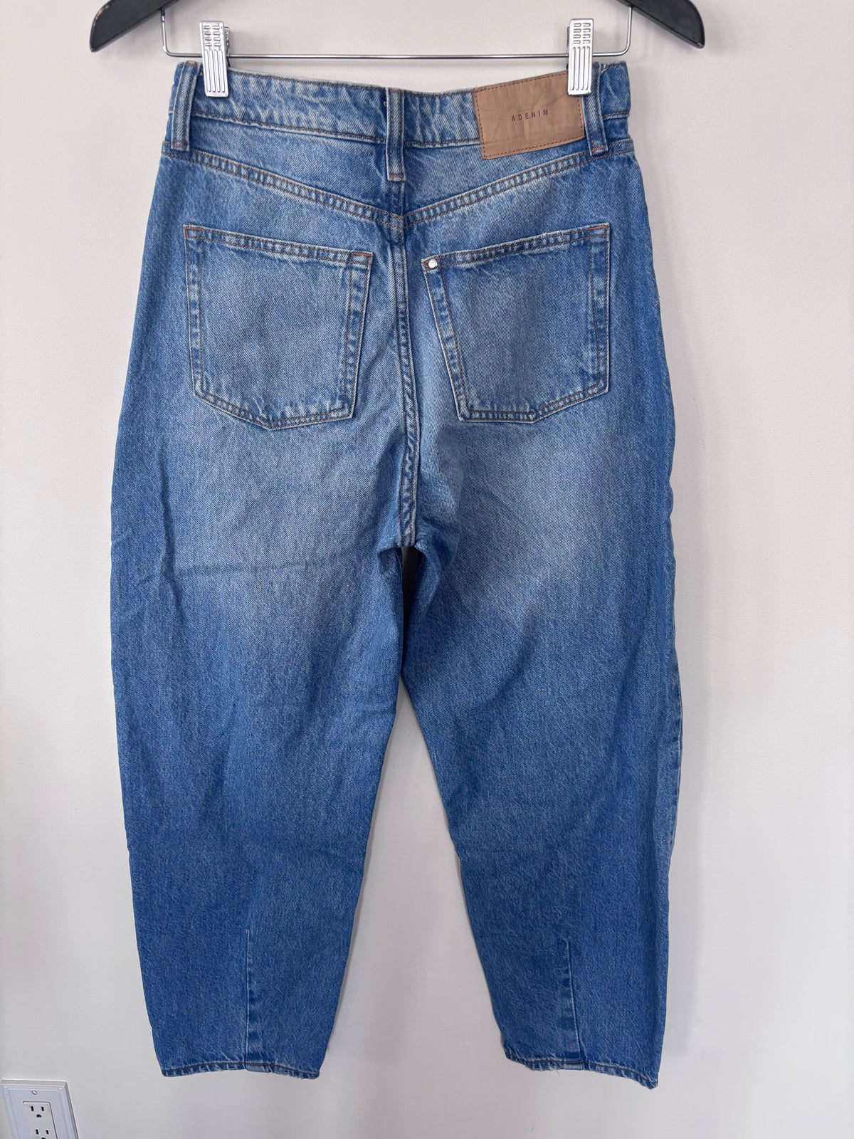H&M Barrel High Rise Ankle Jeans | Sz 2