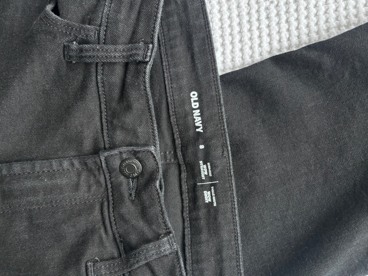 Old Navy Black HR Wow Straight Jeans | Sz 8 (M31W3)