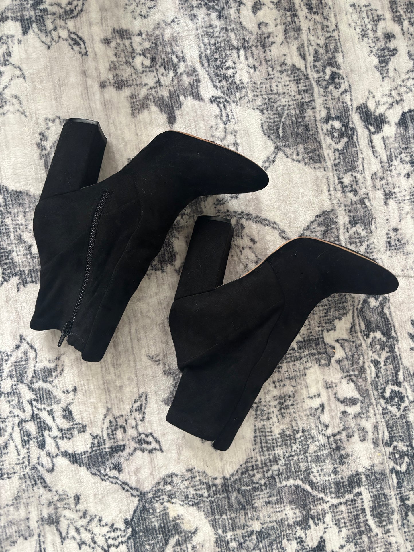 Aldo Aurella Suede Block Heel Booties | Size 9 (N1L4)