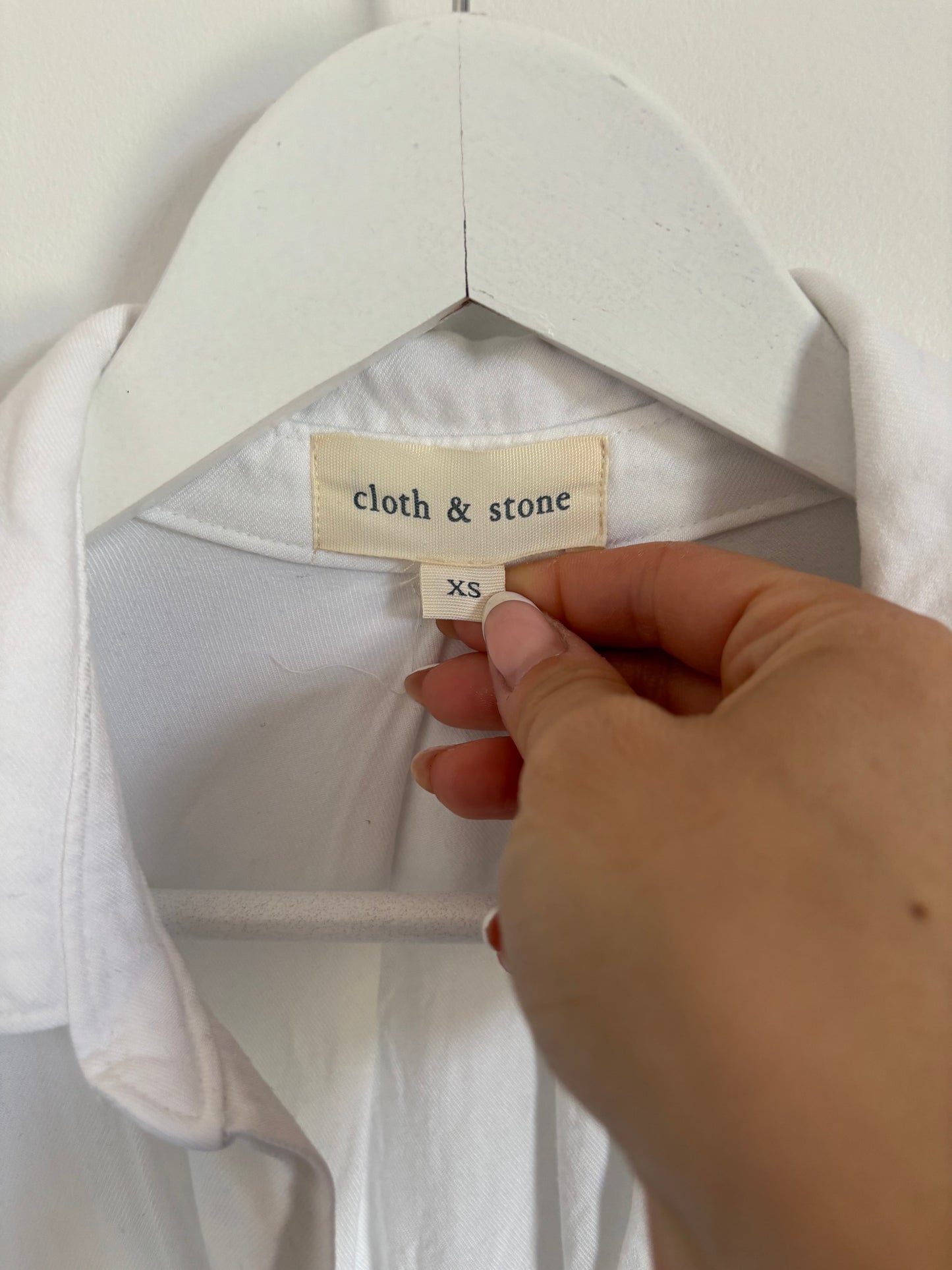 Cloth & Stone Freyed Button Up Shirt *White* | XS (Oversized)