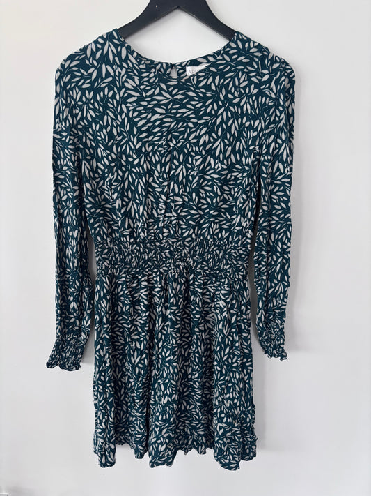 Apricot Silhouette Leaf Smocked Dress | Sz 10 (Large)