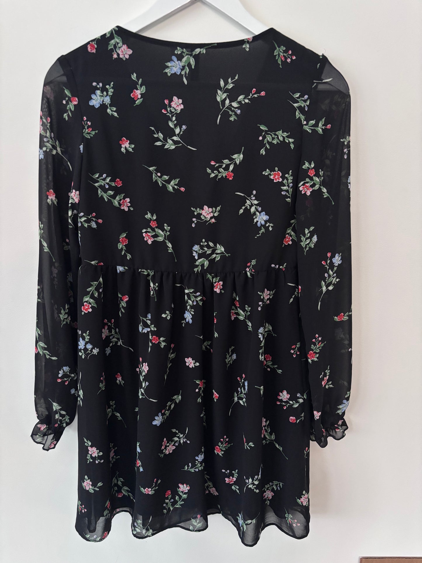 H&M Black Floral Mini Dress | Sz XS (fits larger)(M129S5)