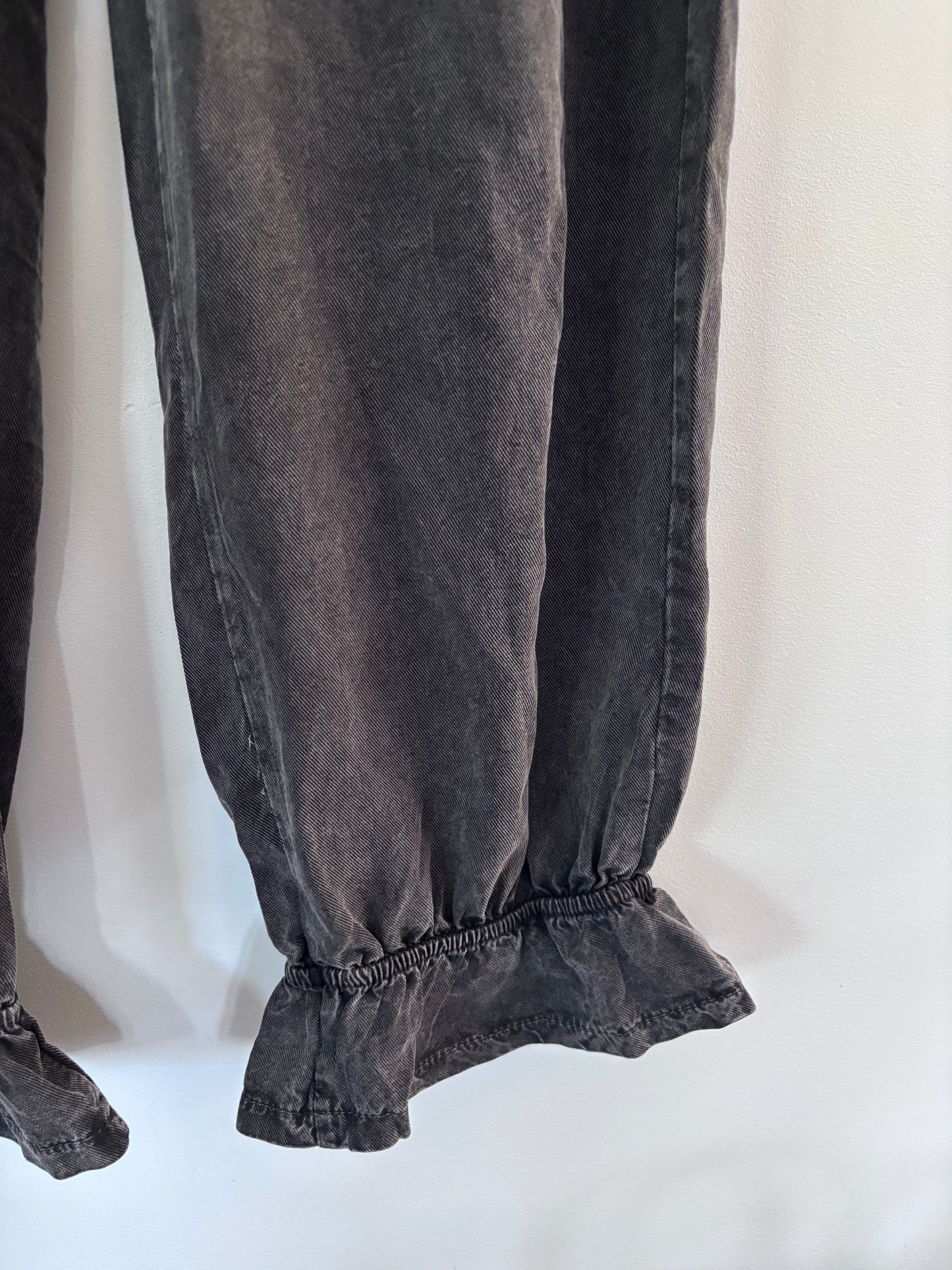 Sorella Cotton/Tencel Ruffle Cuffed Joggers | Sz Medium