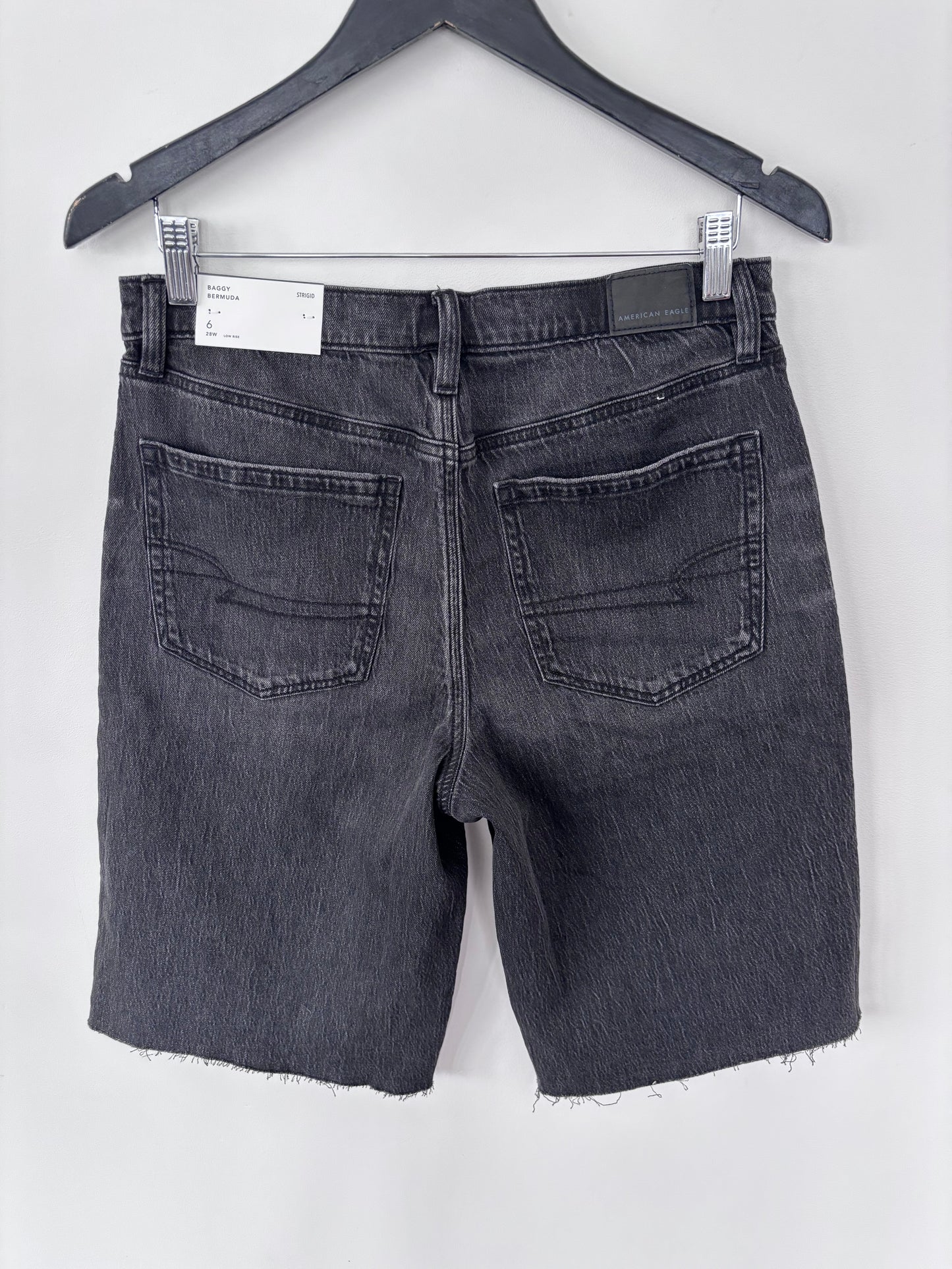AE Baggy Bermuda Shorts NWT | Sz 6