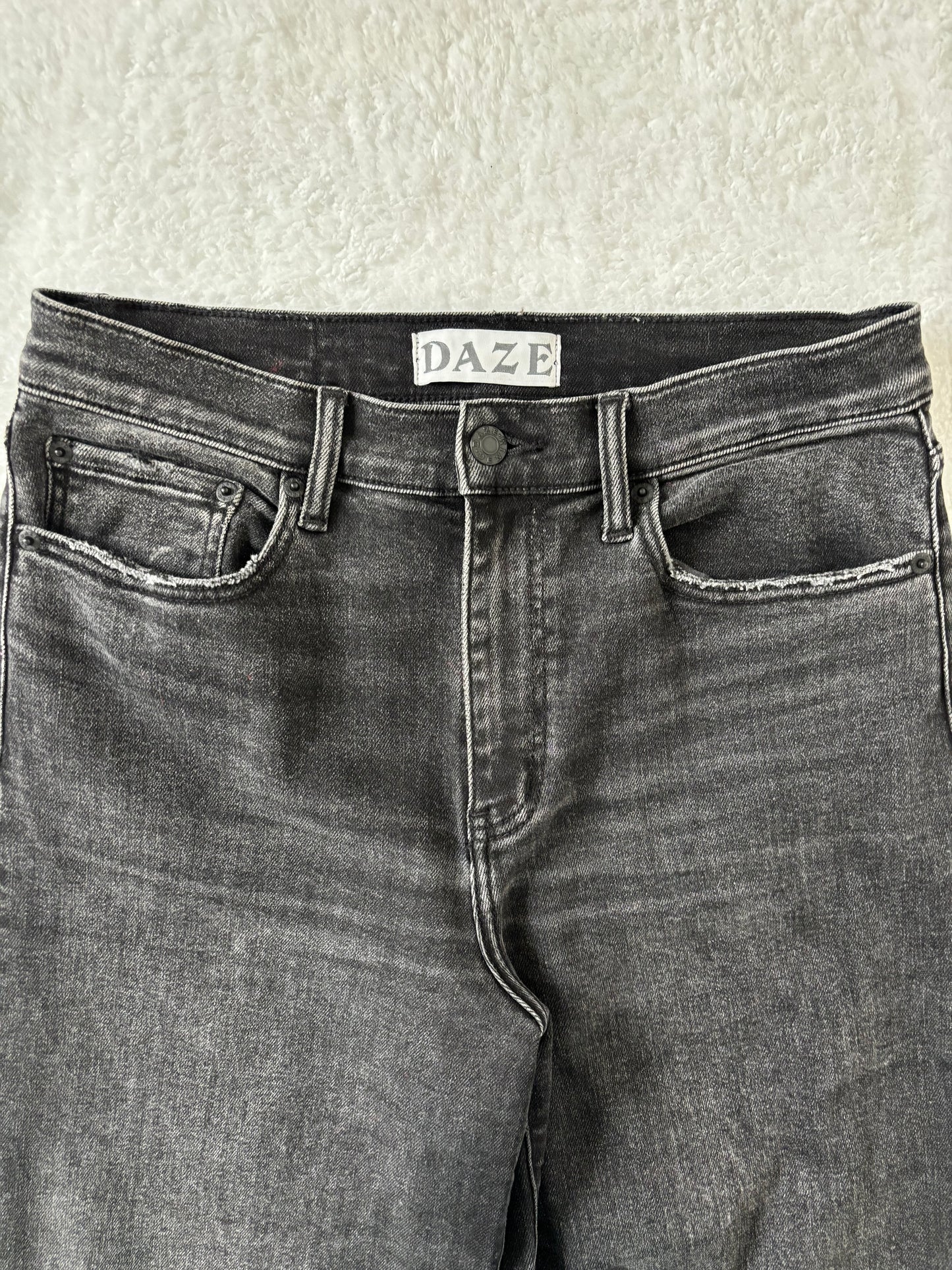 Daze Denim Sundaze High Rise Straight Black Wash | 29 (O77G1)