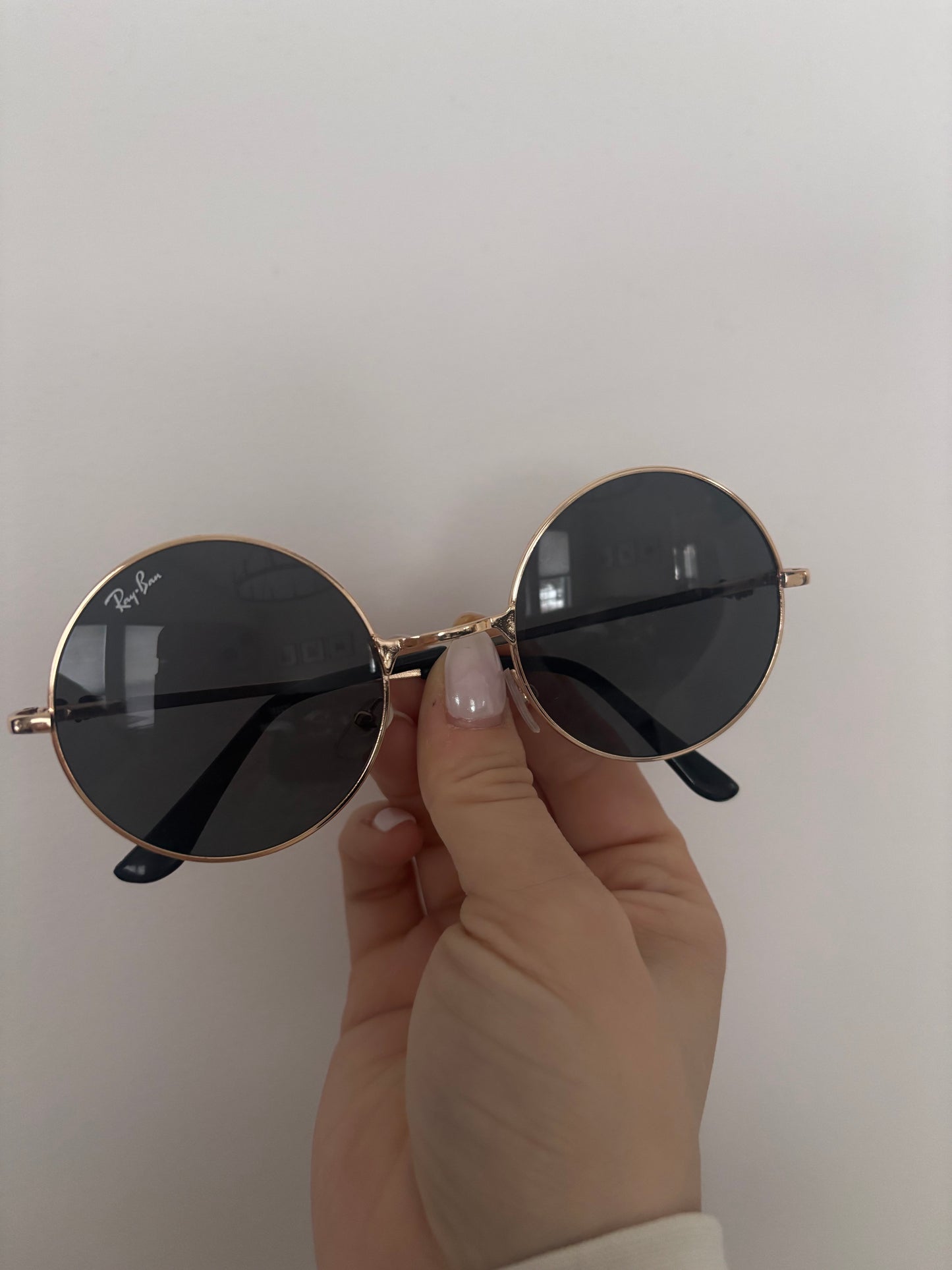 Ray Ban Metal Round Sunglasses Gold/Black