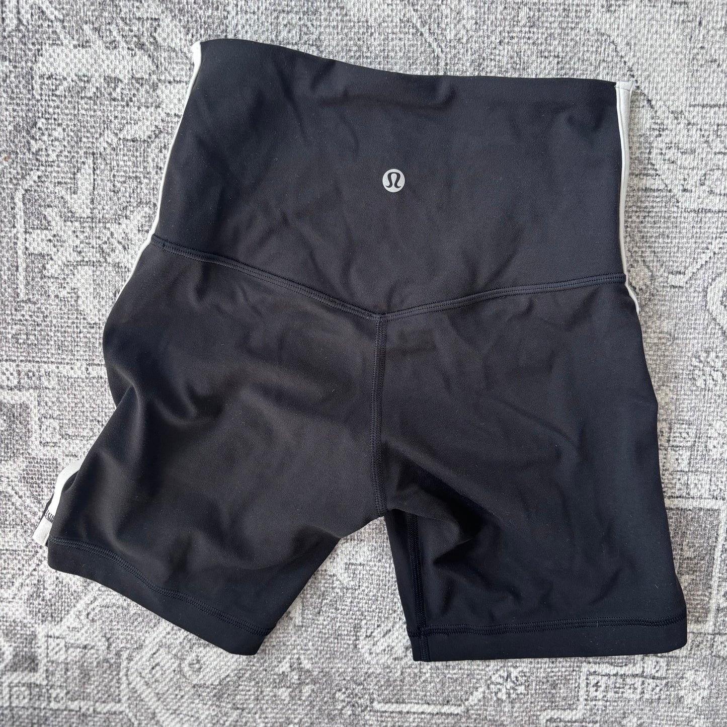 Lululemon Align High-Rise Side-Stripe Short 6" | Sz 2