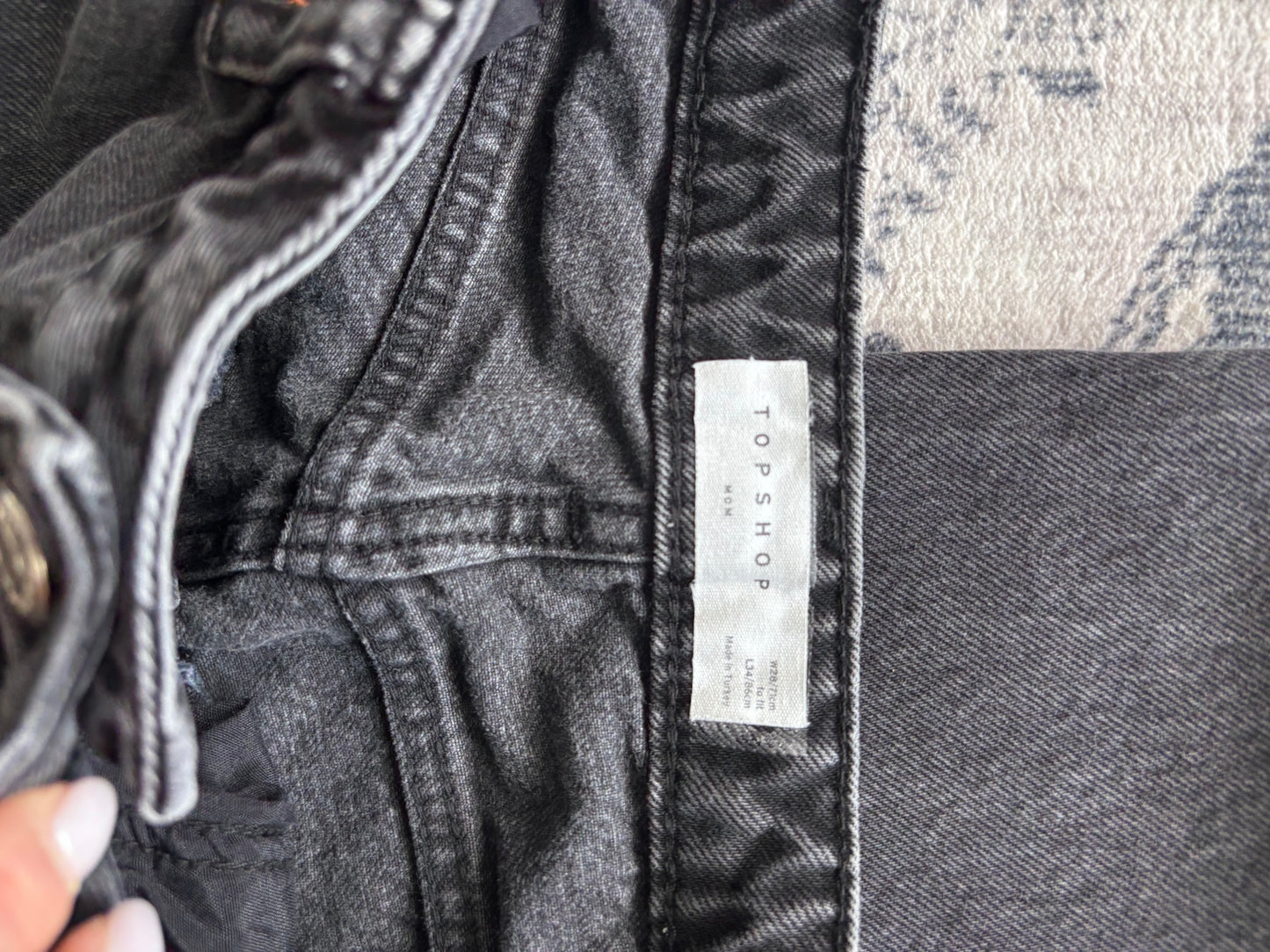 Topshop Black Tapered Jeans | Sz 28 (may fit like 27)
