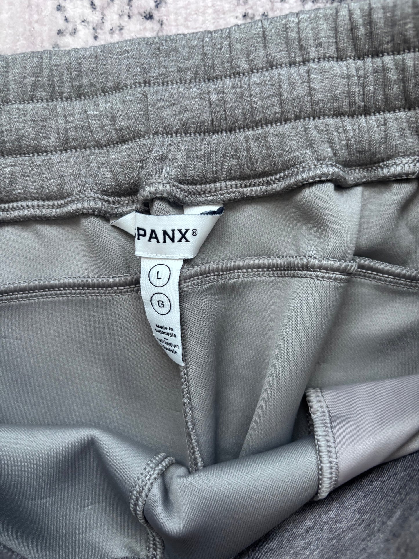 Spanx AirEssentials Joggers Grey Heather | Sz Large (F41A1)