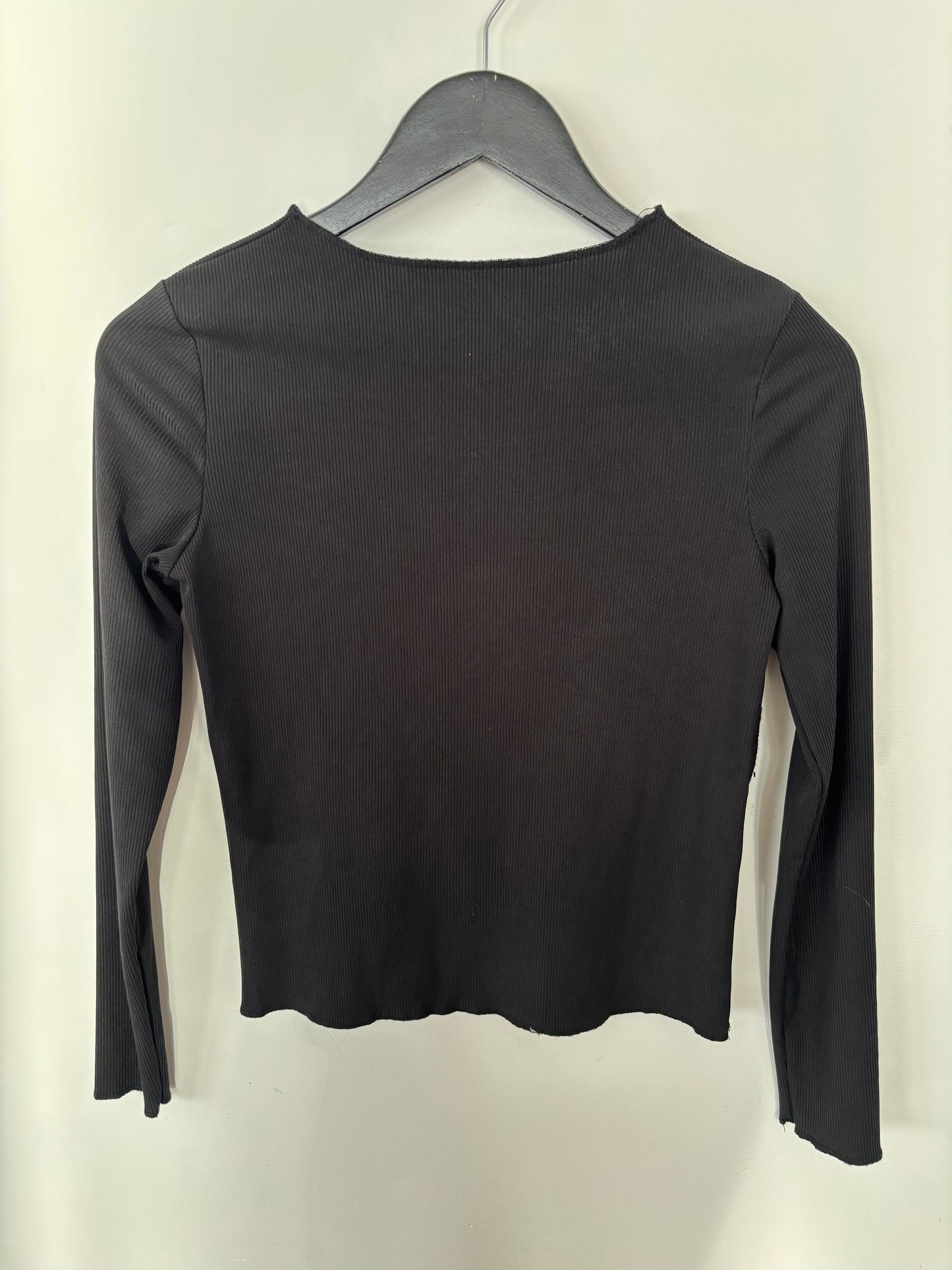 Reverse Seam Black Long Sleeve Top | Sz Small (D002R5)